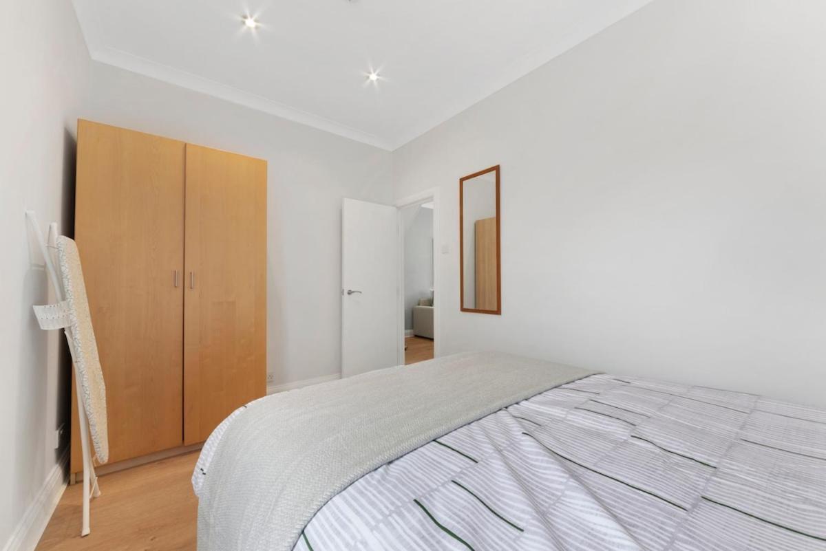 Apartment New Loft Style 2 Bed Maida Vale Sleeps 6 People