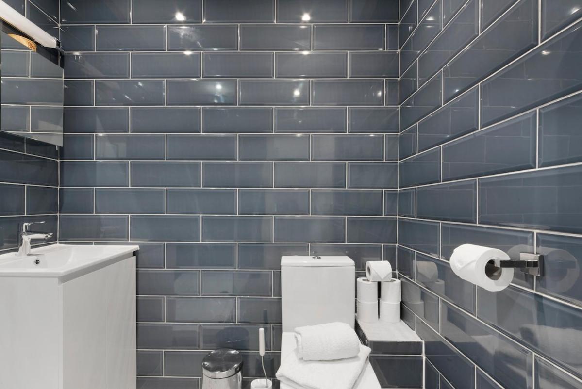 Apartment New Loft Style 2 Bed Maida Vale Sleeps 6 People London