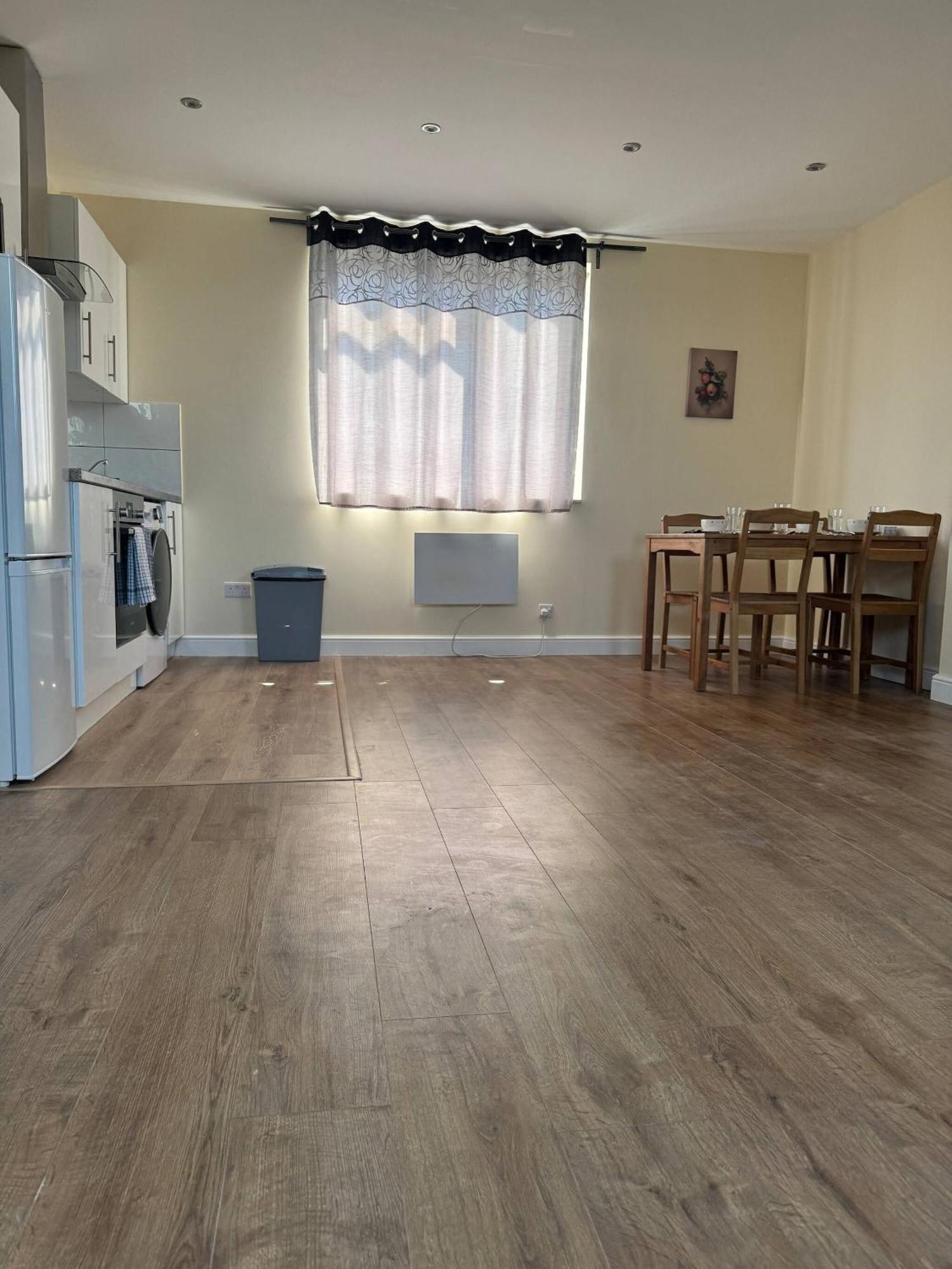 1 Bed Beautiful Flat Great Location