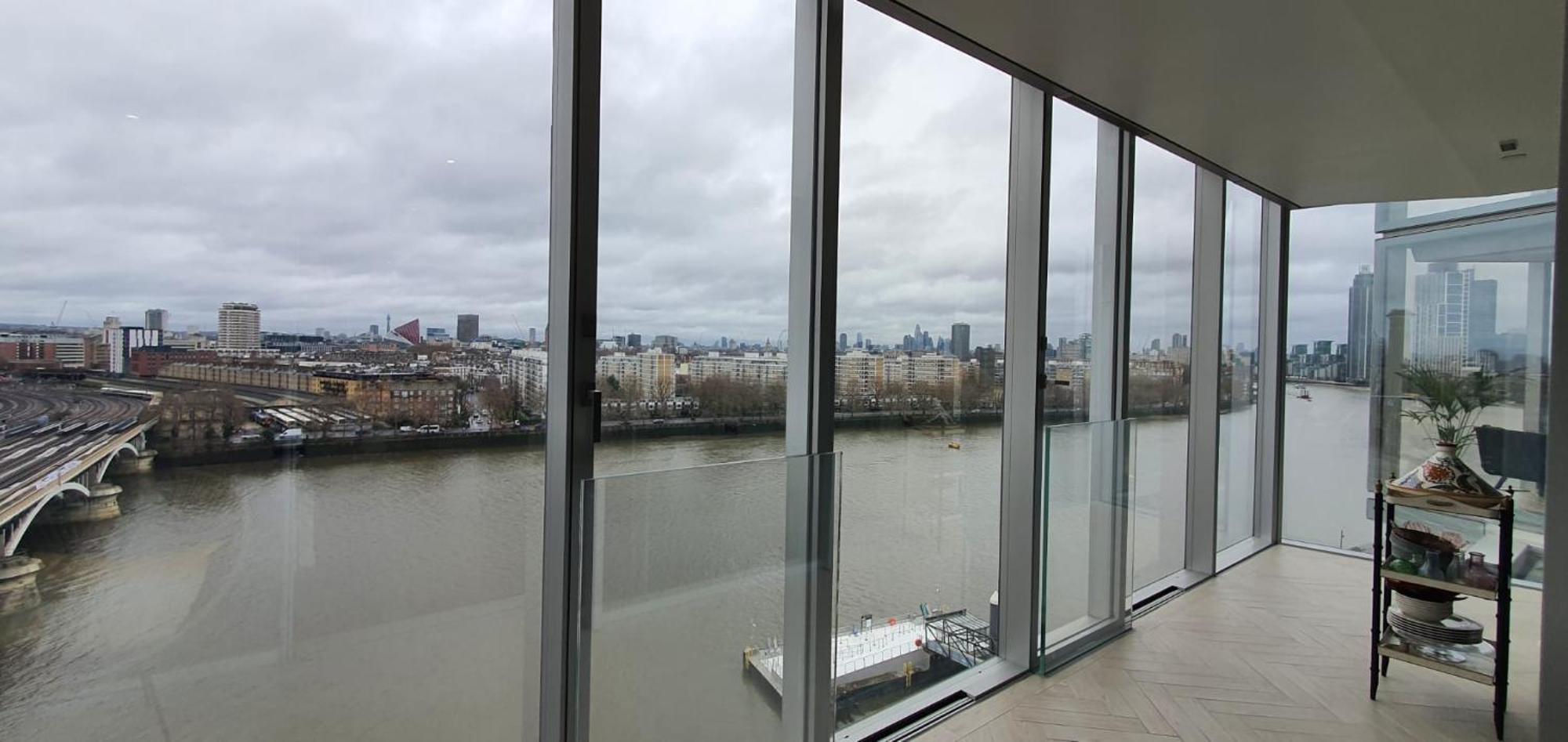 River Facing Luxury Flat Apartment *