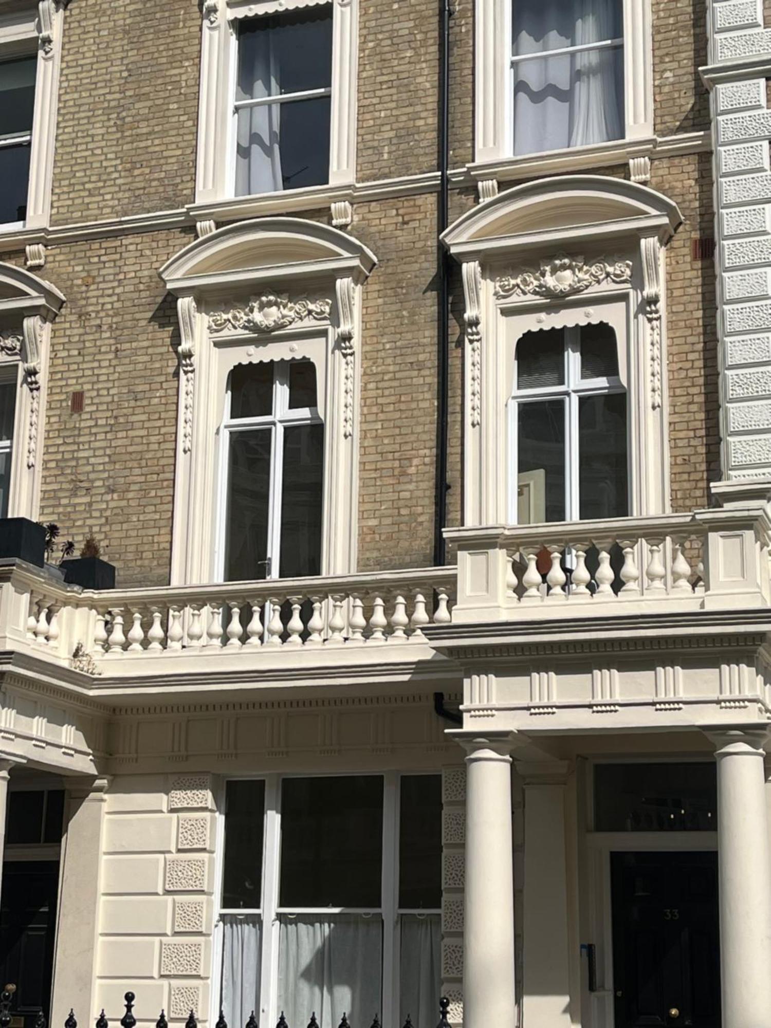Newly Refurbished- Awesome Very Central Flat In Famous Notting Hill With A Balcony * London
