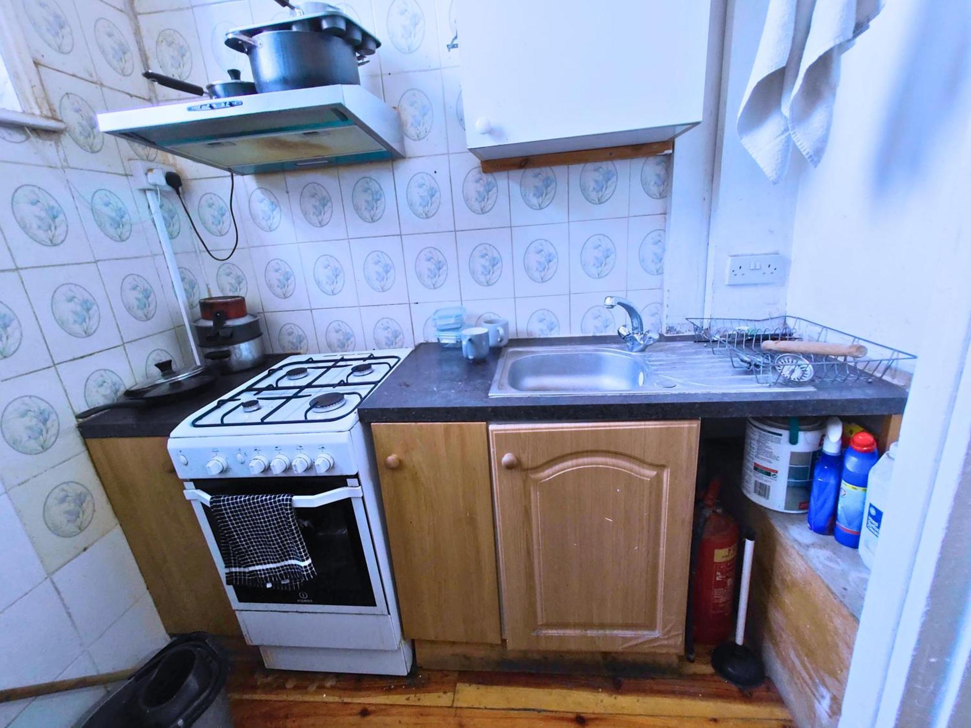 Apartment R10 Stylish Double, Prime Spot *