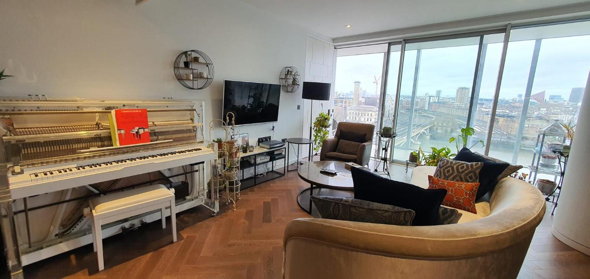 River Facing Luxury Flat Apartment *