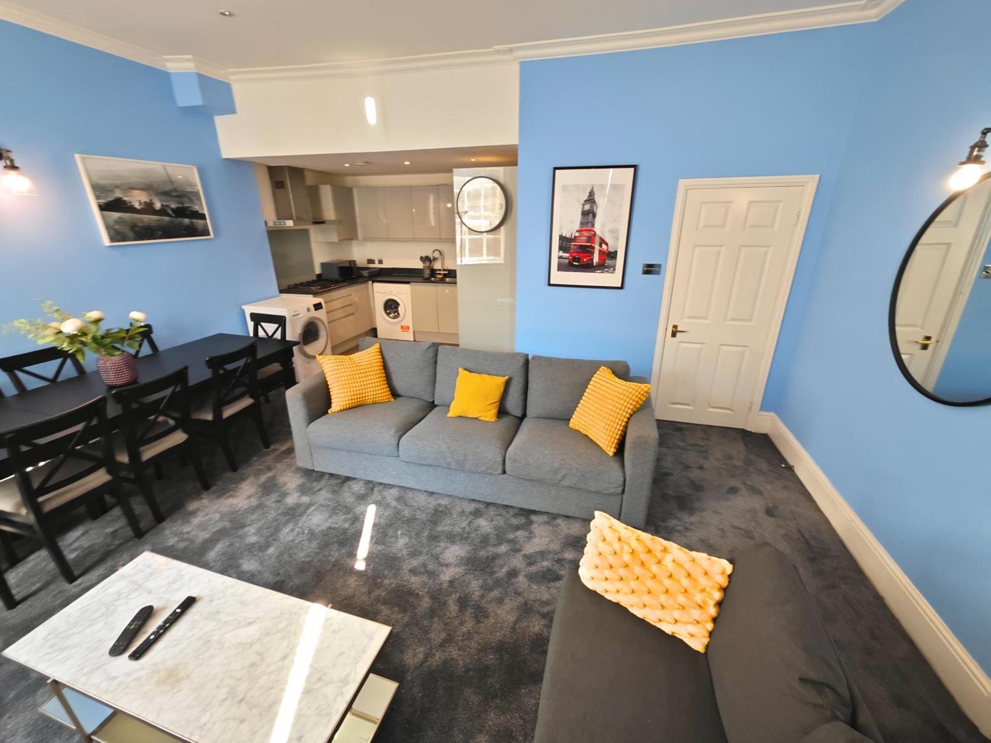 Luxury 4-bedroom In Oxford Street * London