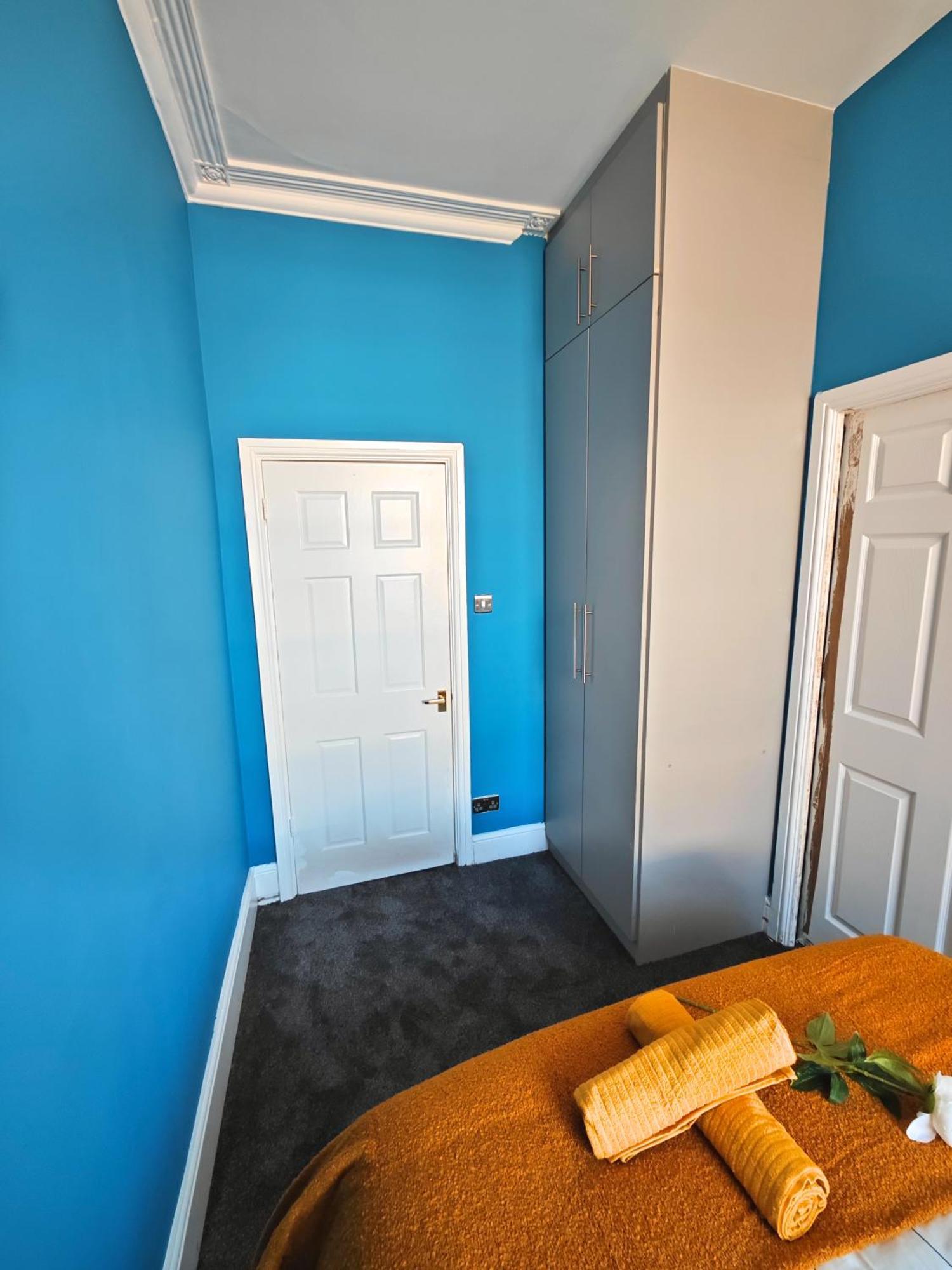 Luxury 4-bedroom In Oxford Street Apartment