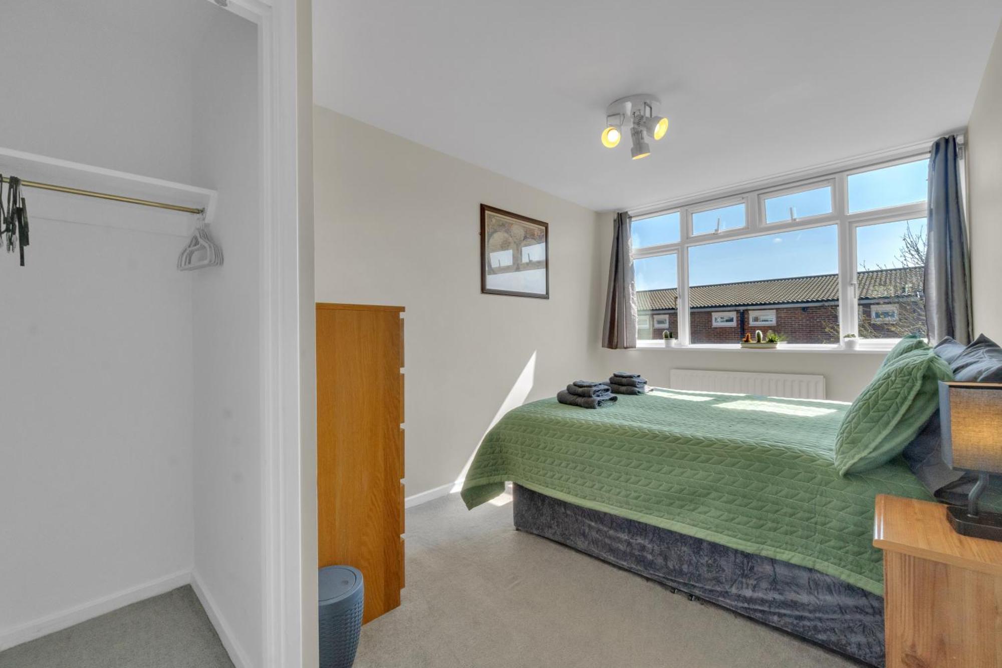 Cosy 5-bedroom Flat With Terrace In Wimbledon