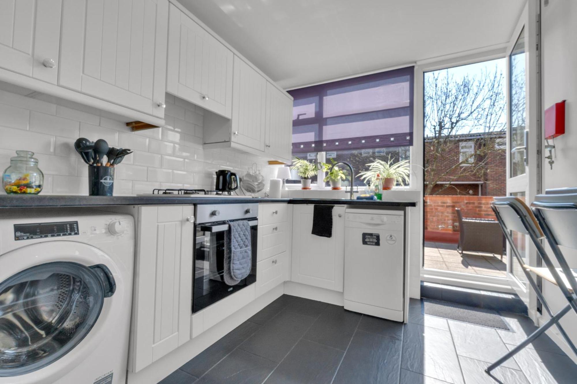 Cosy 5-bedroom Flat With Terrace In Wimbledon Apartment London