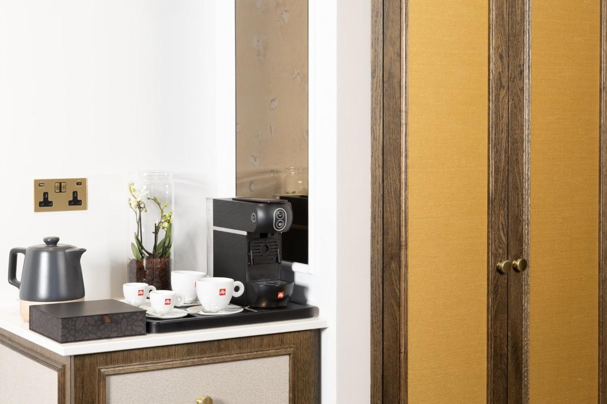 Hotel The Welbeck By Ihg 4*