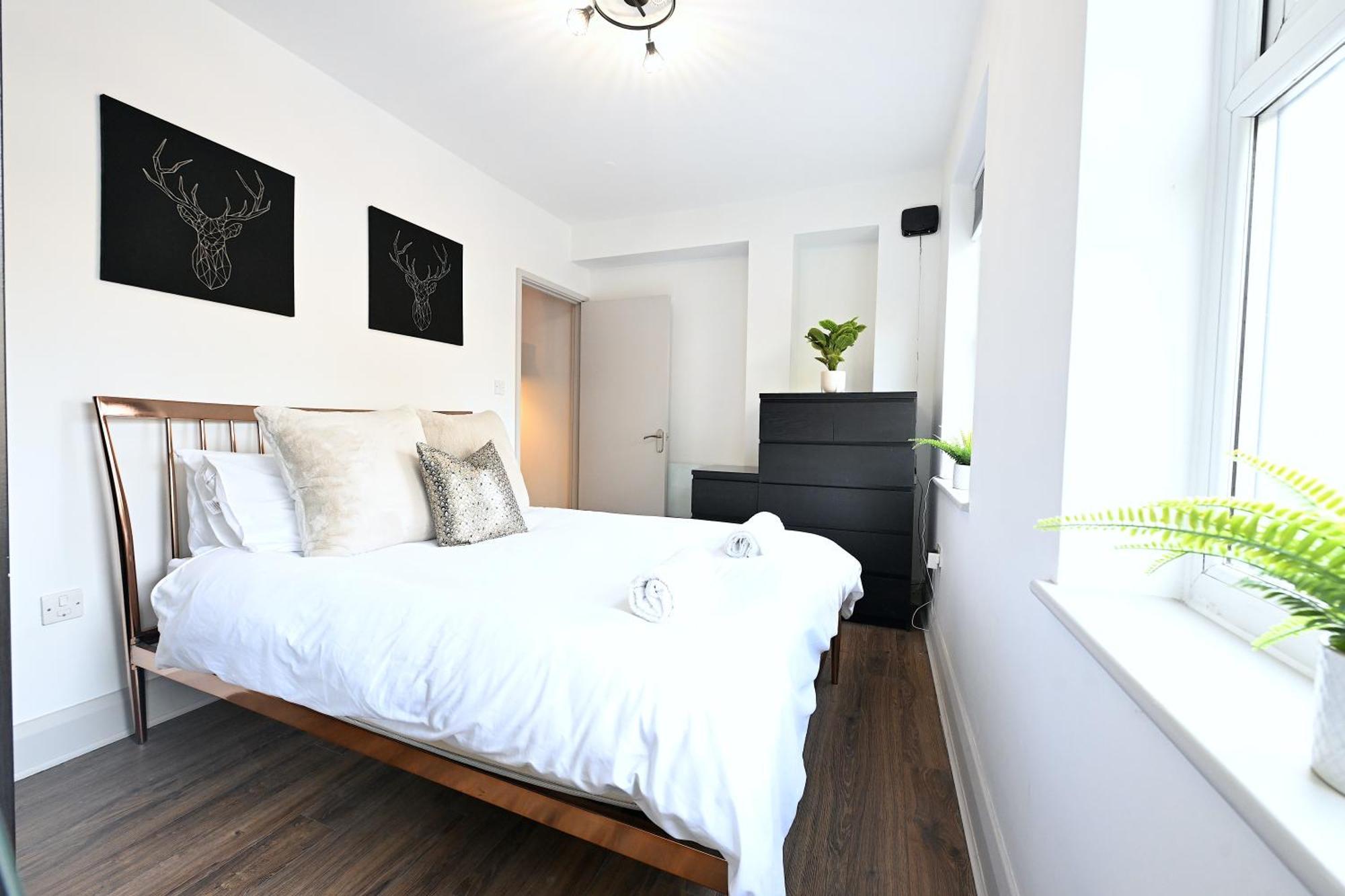 Fully Refurbed 2025 1 Minute To Old Street Station Apartment London