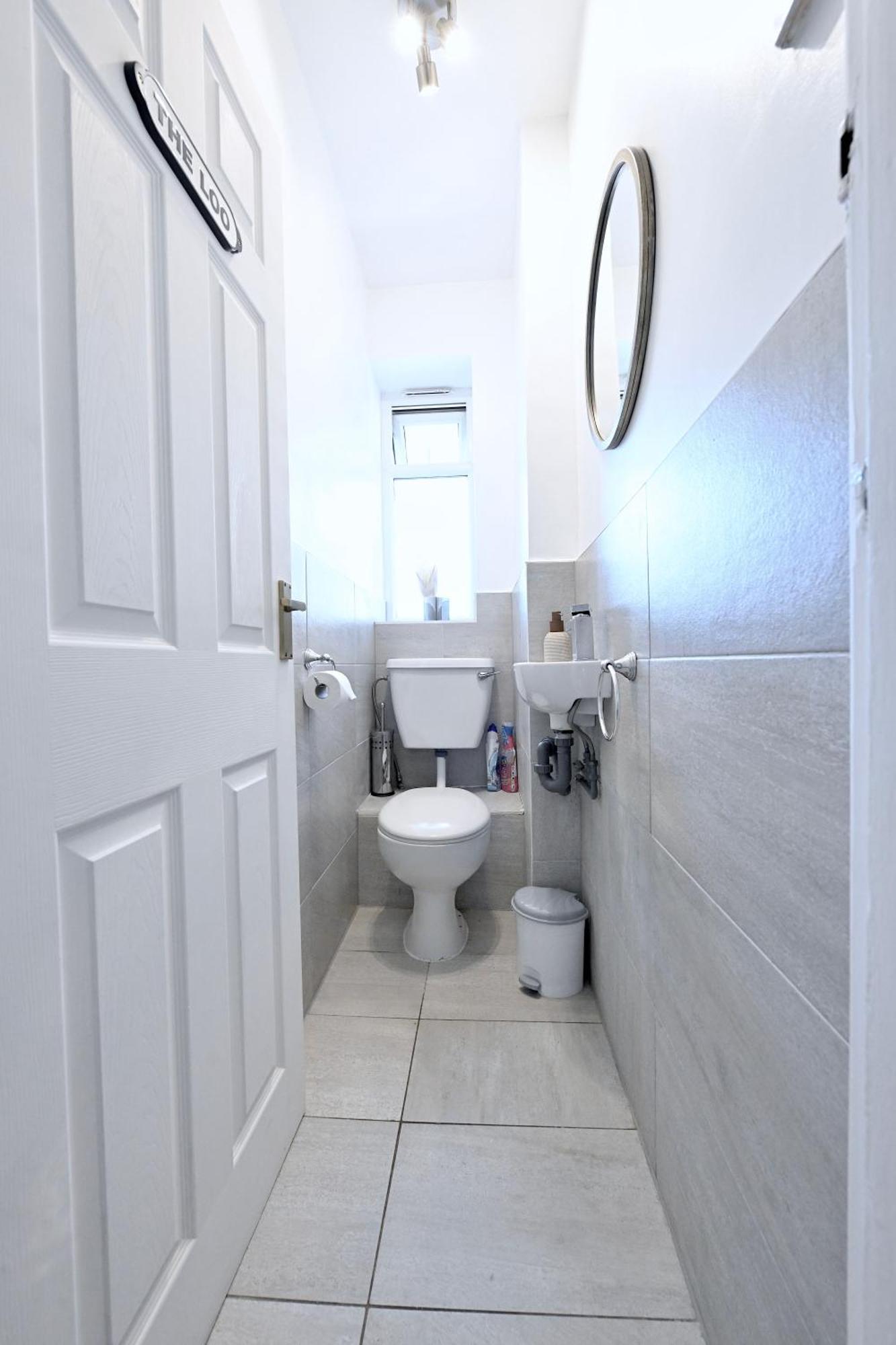 Central City 3 Minutes To Tower Of London Trendy Shoreditch Recently Refurbished 3 Bedrooms Sleeps 8 *
