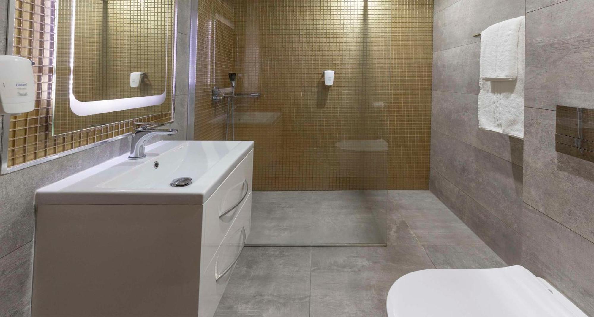 Putney Hotel; Bw Signature Collection 4*