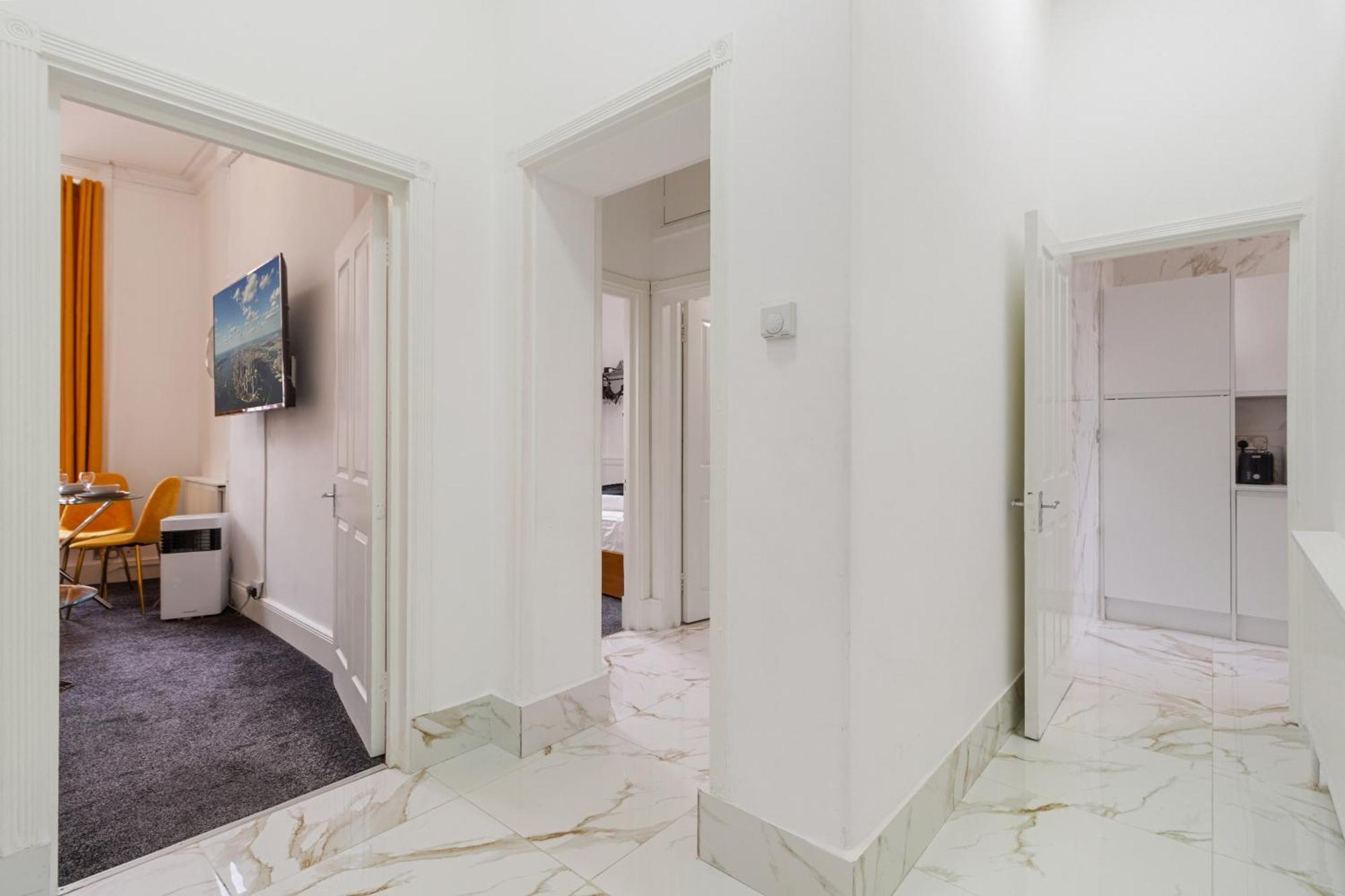 Oxford Street Chic Retreat - Unparalleled Elegance And Urban Comfort! Gc1 London