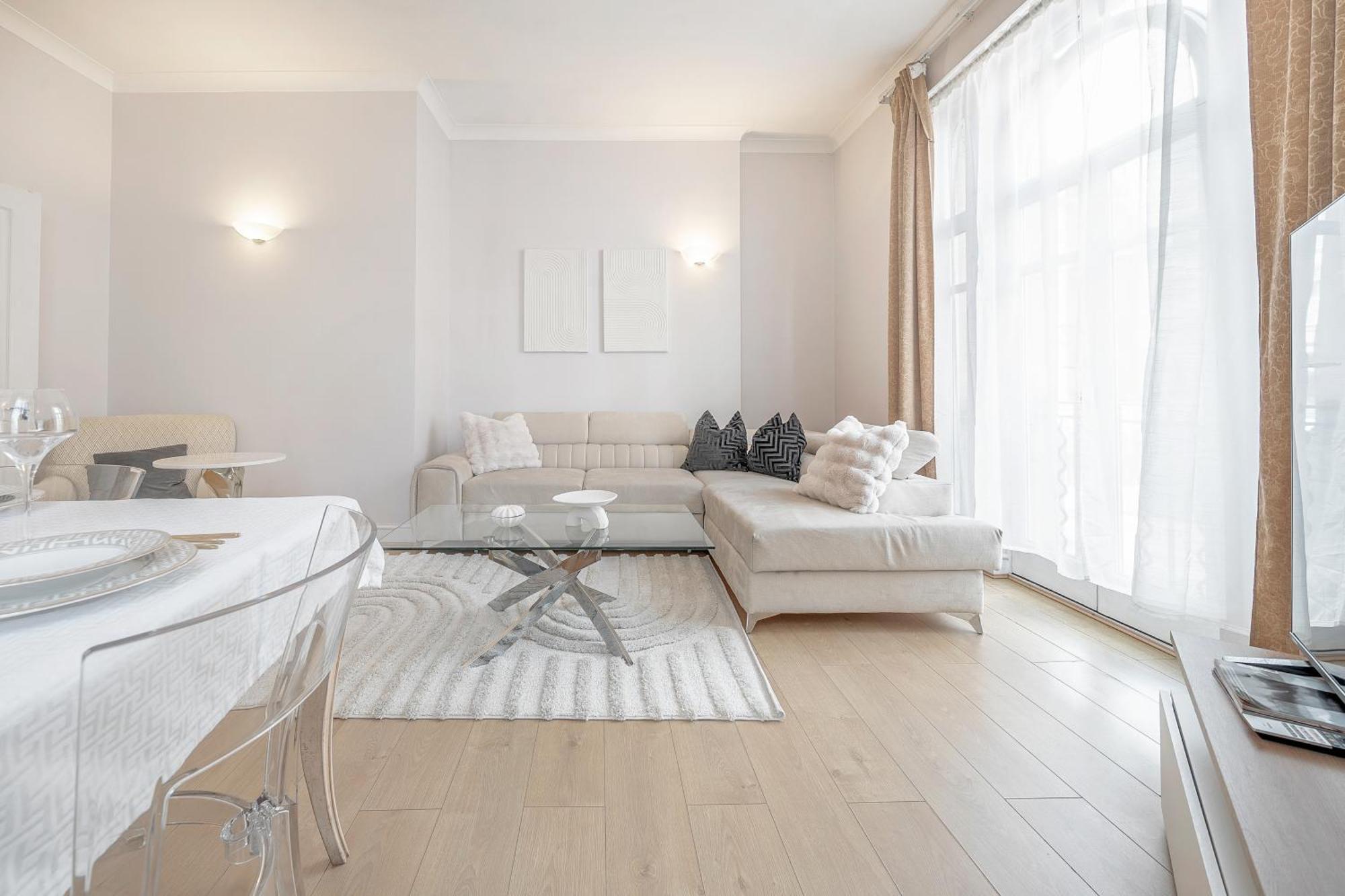 Charming Oxford Street Away Appartement Londen