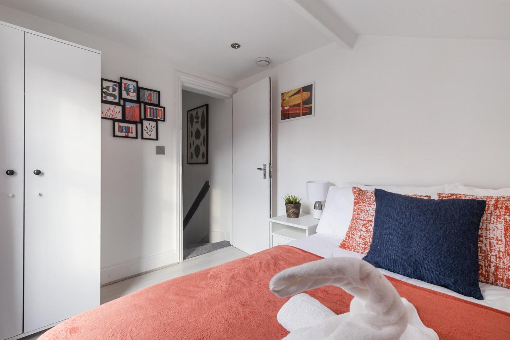 Apartment Abodess Near Wembley - 2bdr With Free Parking