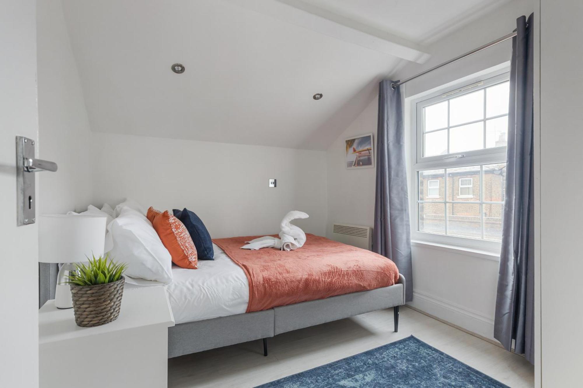 Apartment Abodess Near Wembley - 2bdr With Free Parking London