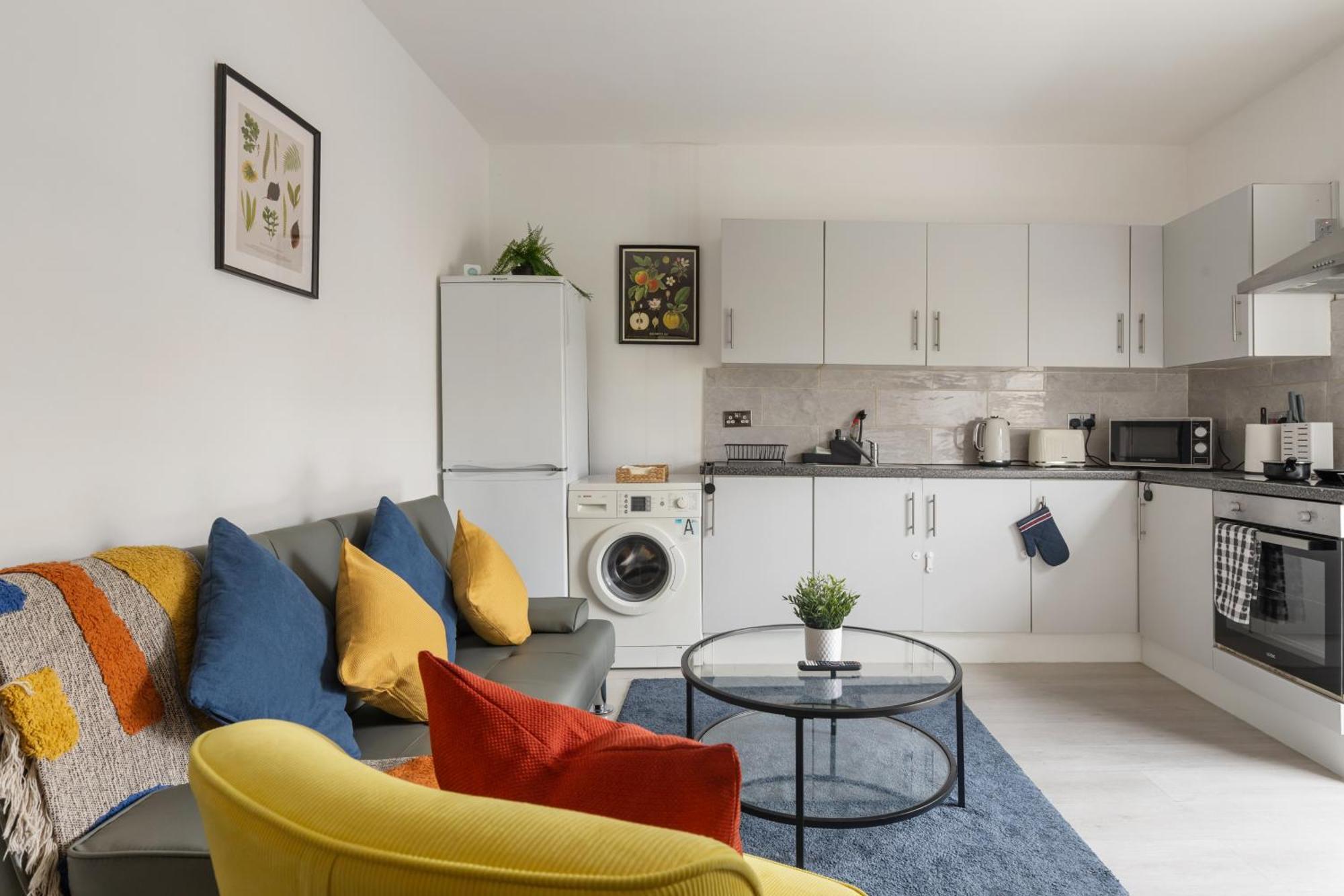 Abodess Near Wembley - 2bdr With Free Parking London