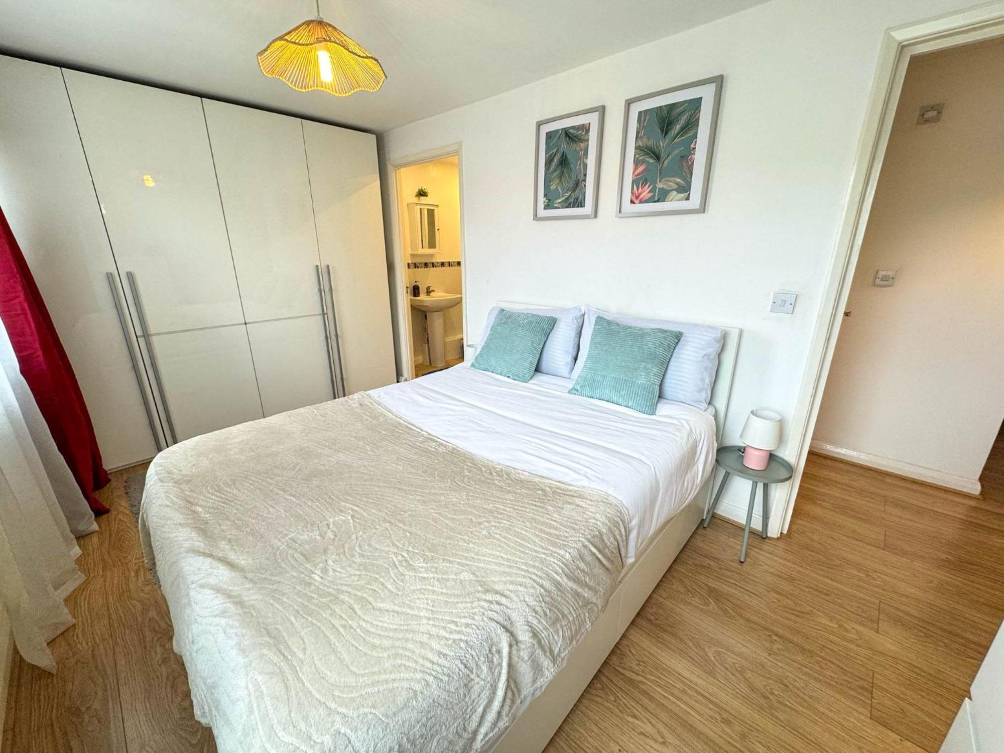 Apartment Beautiful Spacious 2 Bed Flat With 2 Parking Near Wembley Stadium