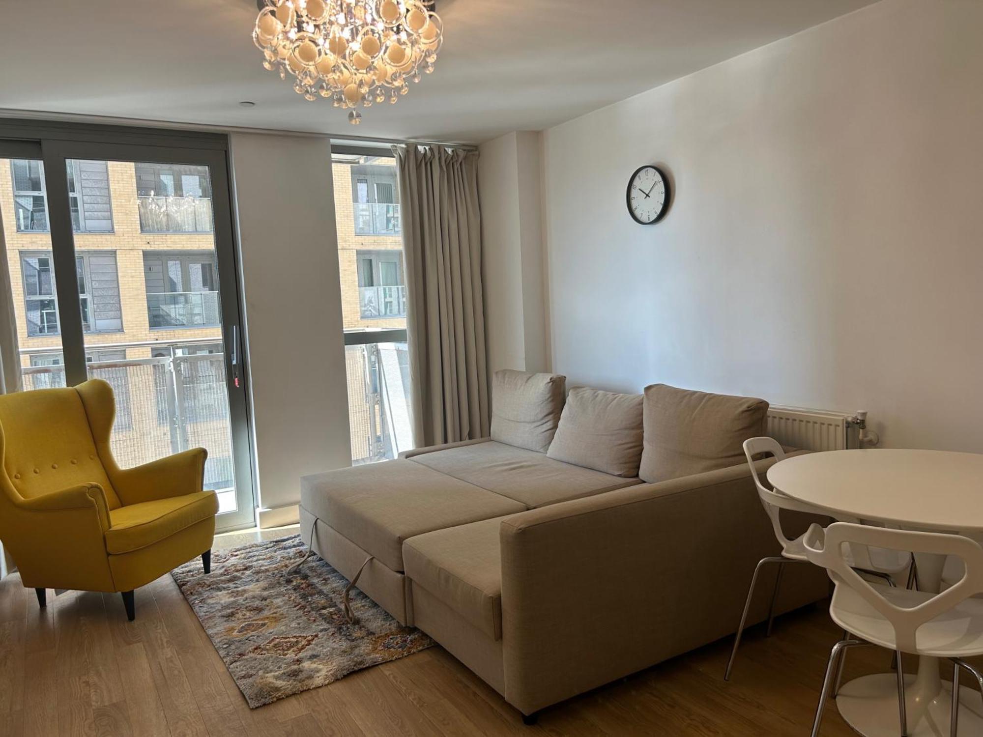1-Bed Apt Sleeps 4 Central To Shops & Transport Apartamento