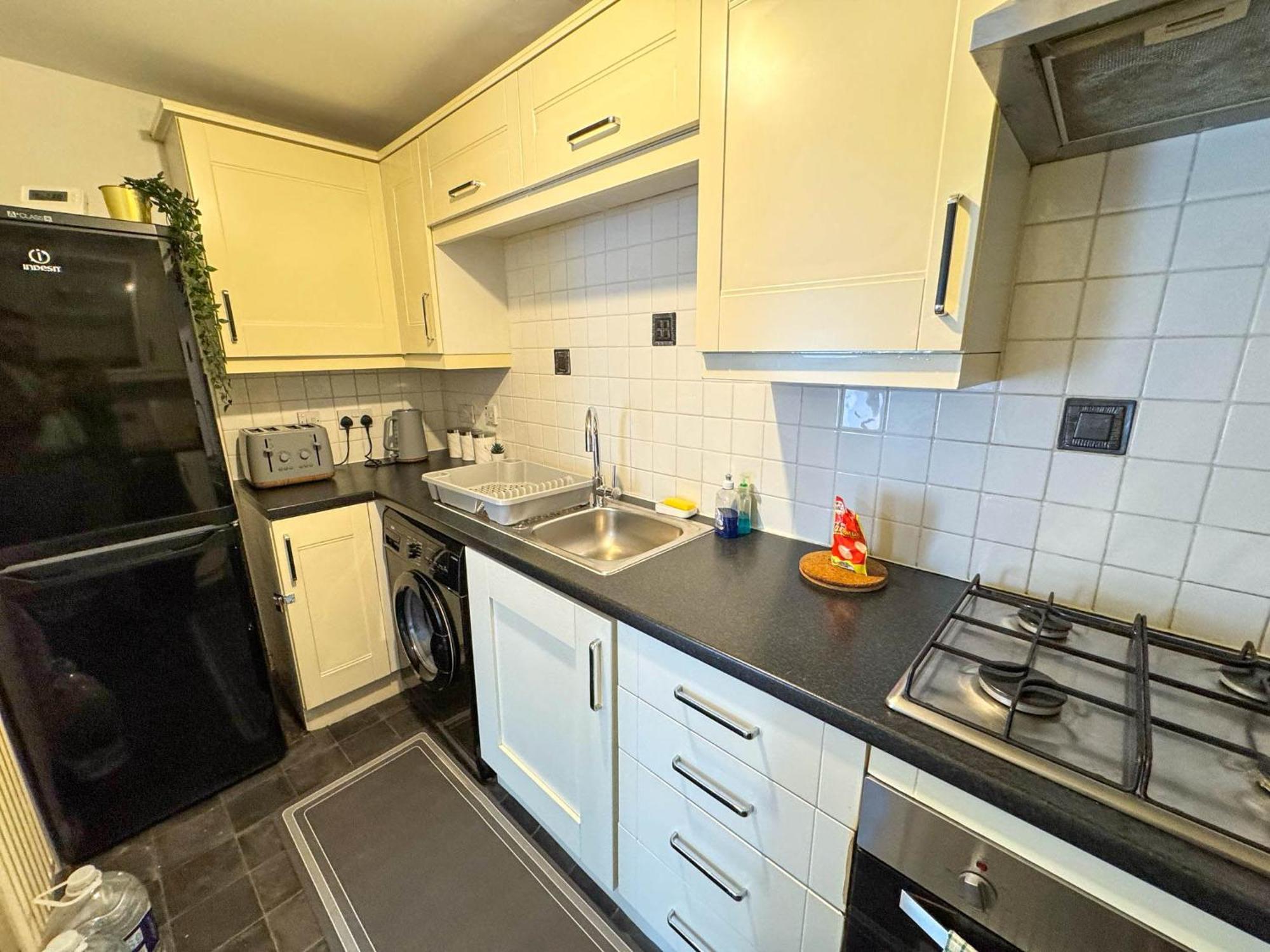 Beautiful Spacious 2 Bed Flat With 2 Parking Near Wembley Stadium * London