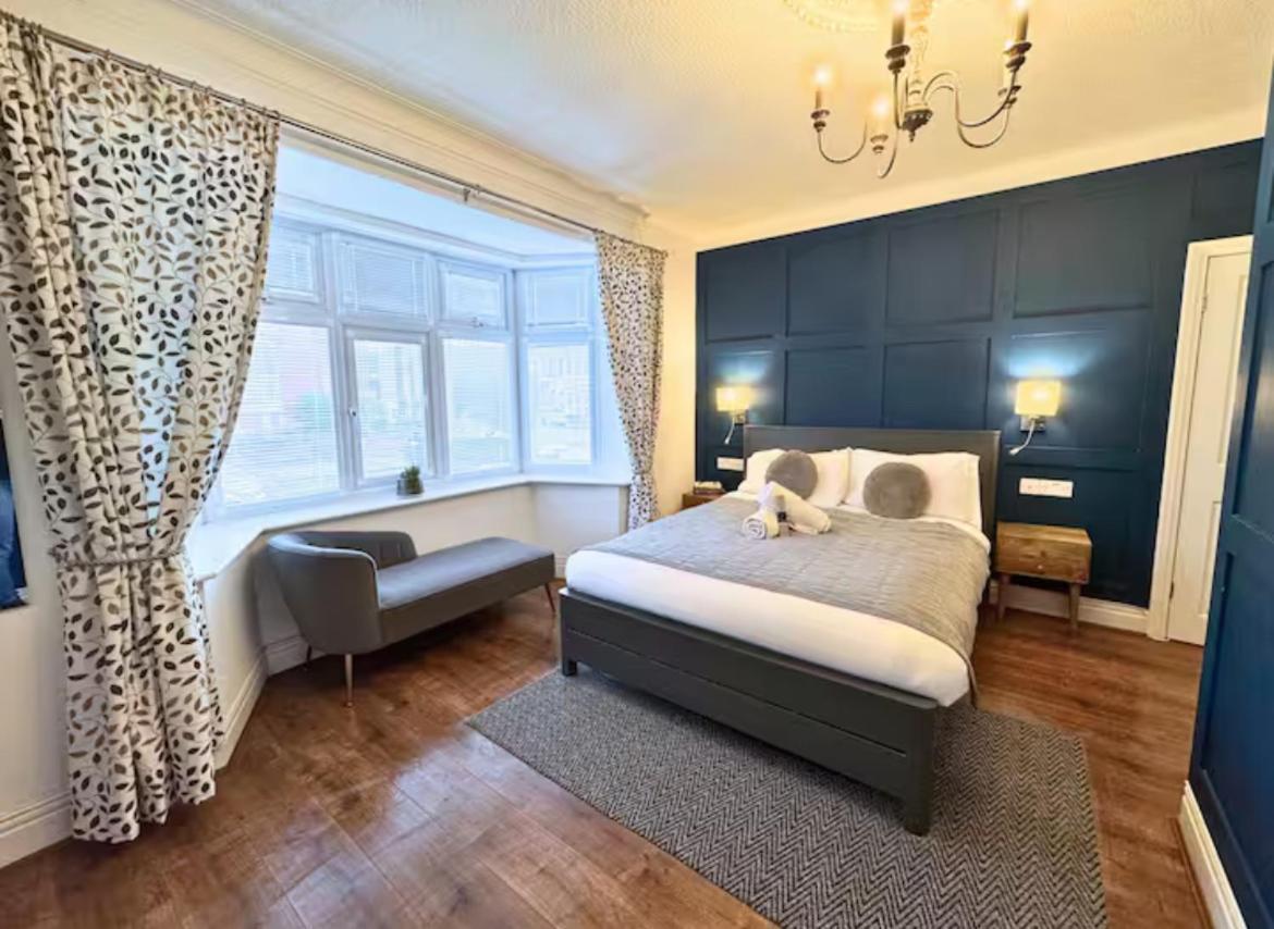 Quiet Garden Escape 3 Beds And Hot Tub Bliss London