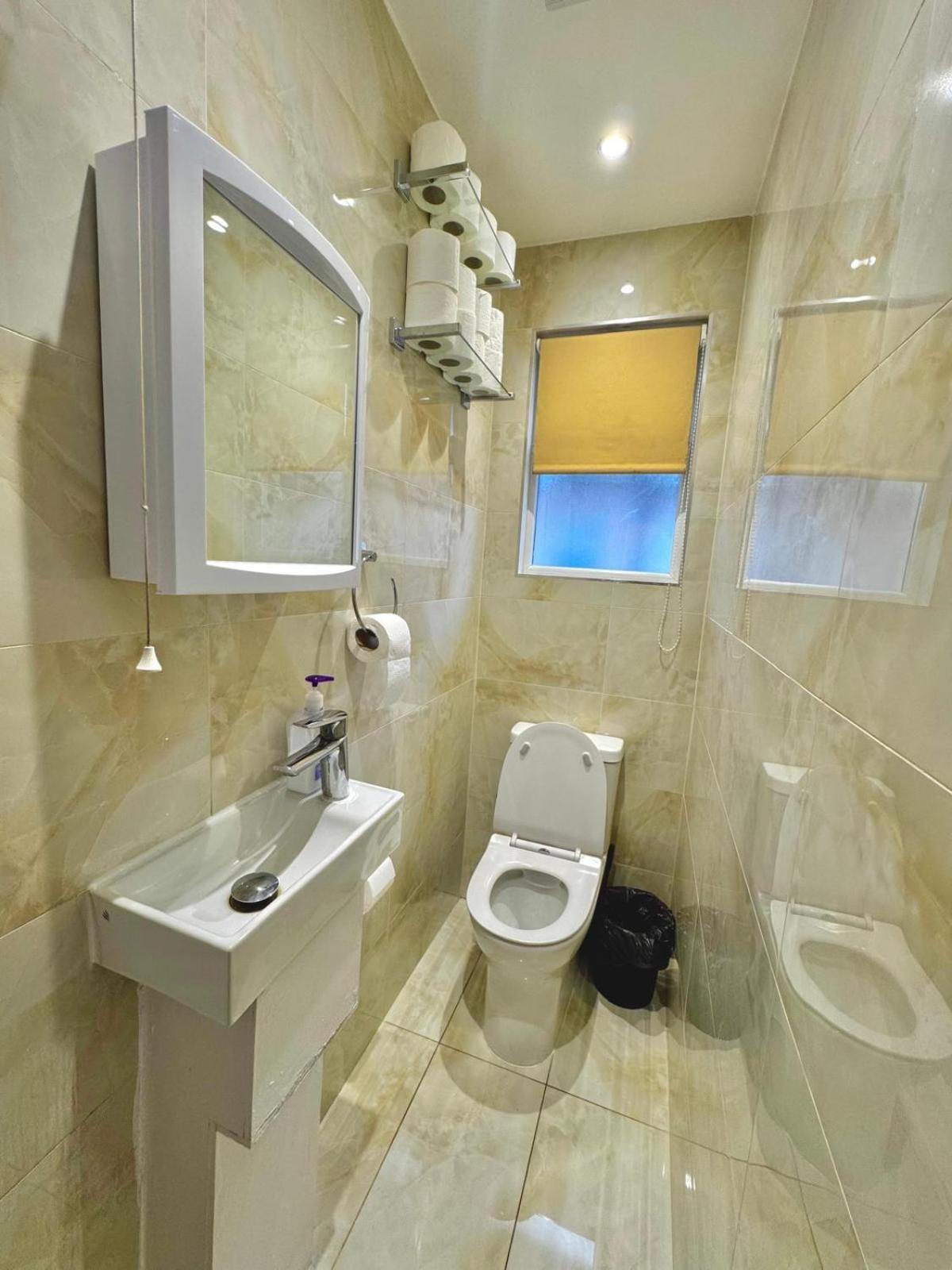 Denzile Hotel London