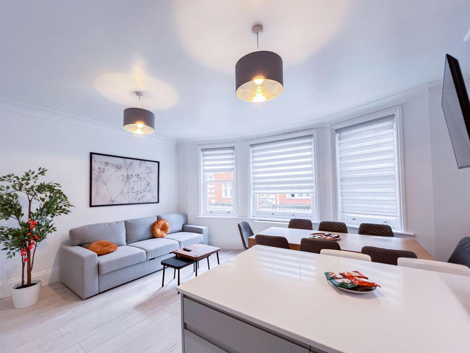 3-bed In The Heart Of Fitzrovia Apartment