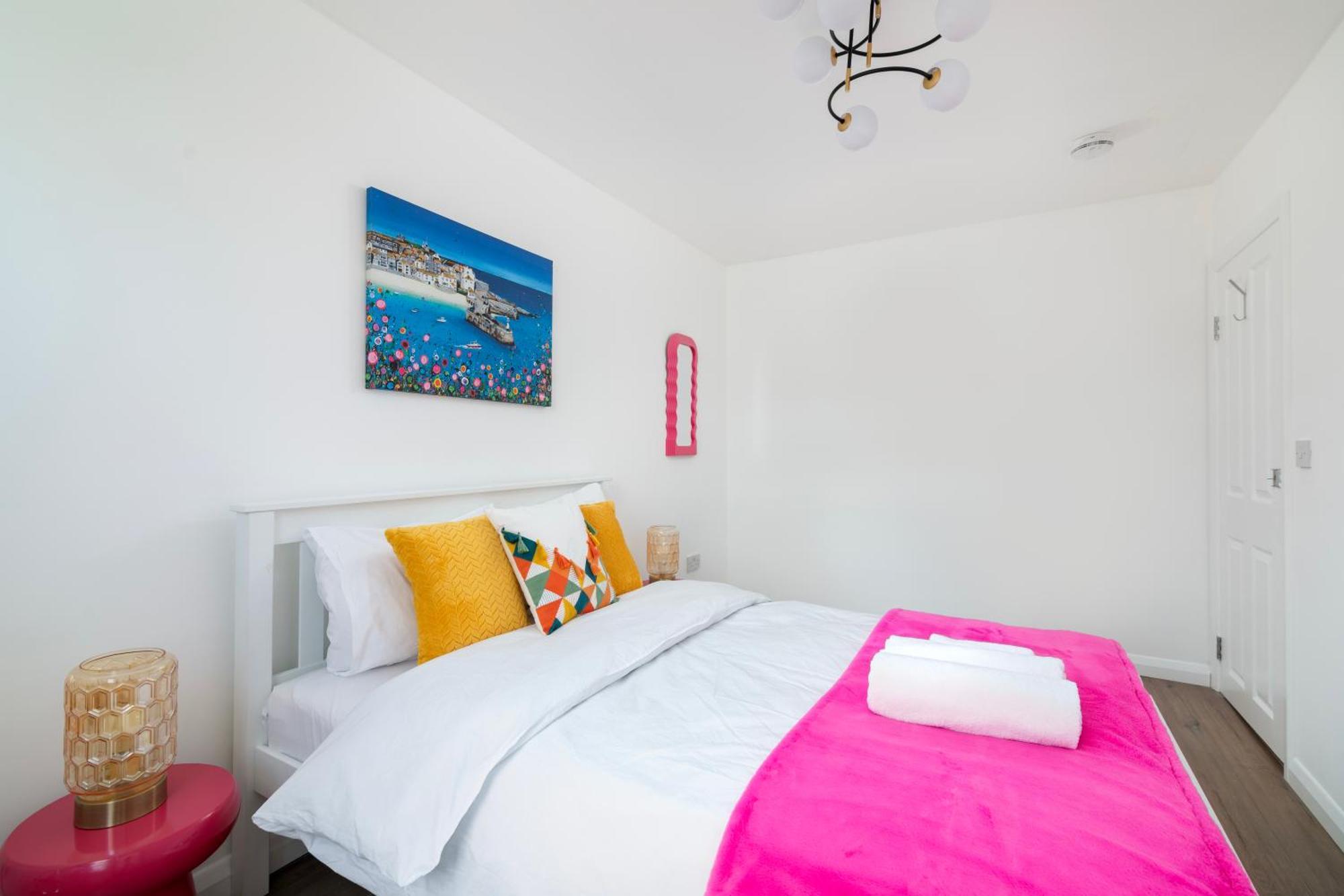 Spacious 5 Bedroom House *