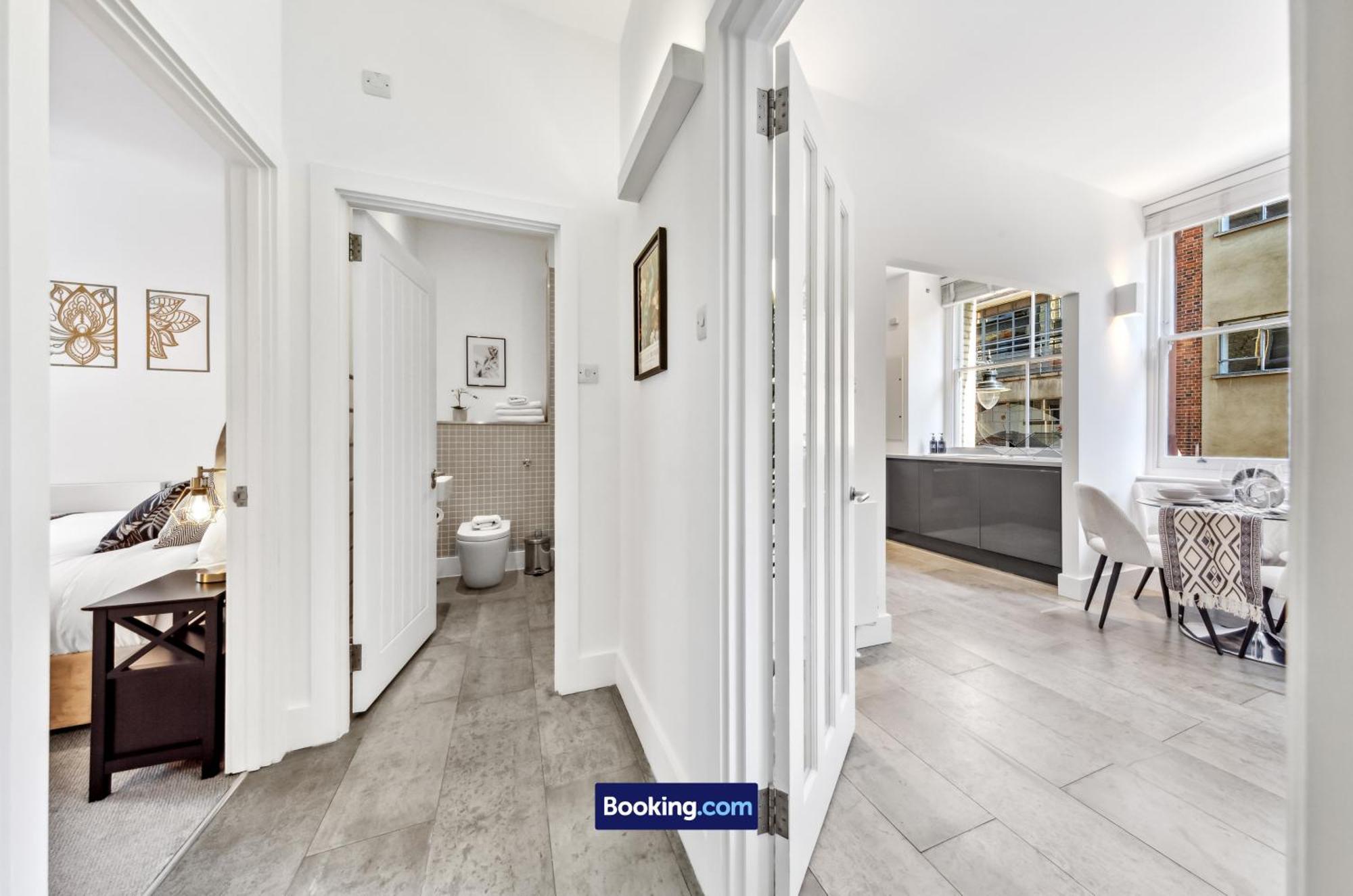 Farringdon Modern By Smart Short Lets & Serviced With Smart Tv & Free Wifi * London