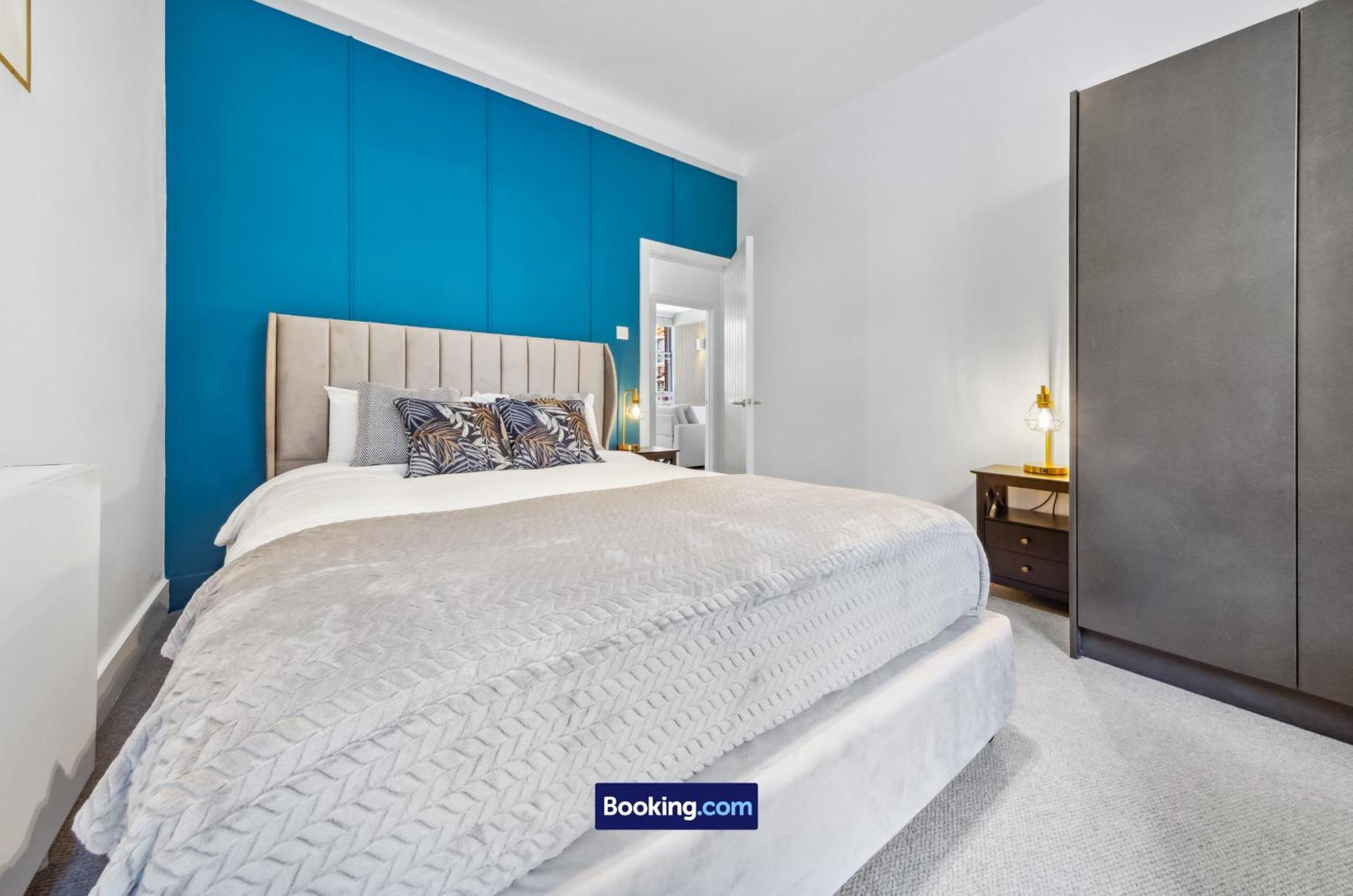 Farringdon Modern By Smart Short Lets & Serviced With Smart Tv & Free Wifi * London