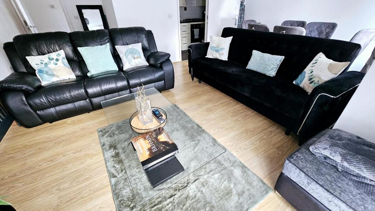 Apartment Beautiful Spacious 2 Bed Flat With 2 Parking Near Wembley Stadium