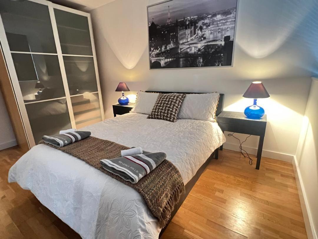 Victoria Gem Apartment London