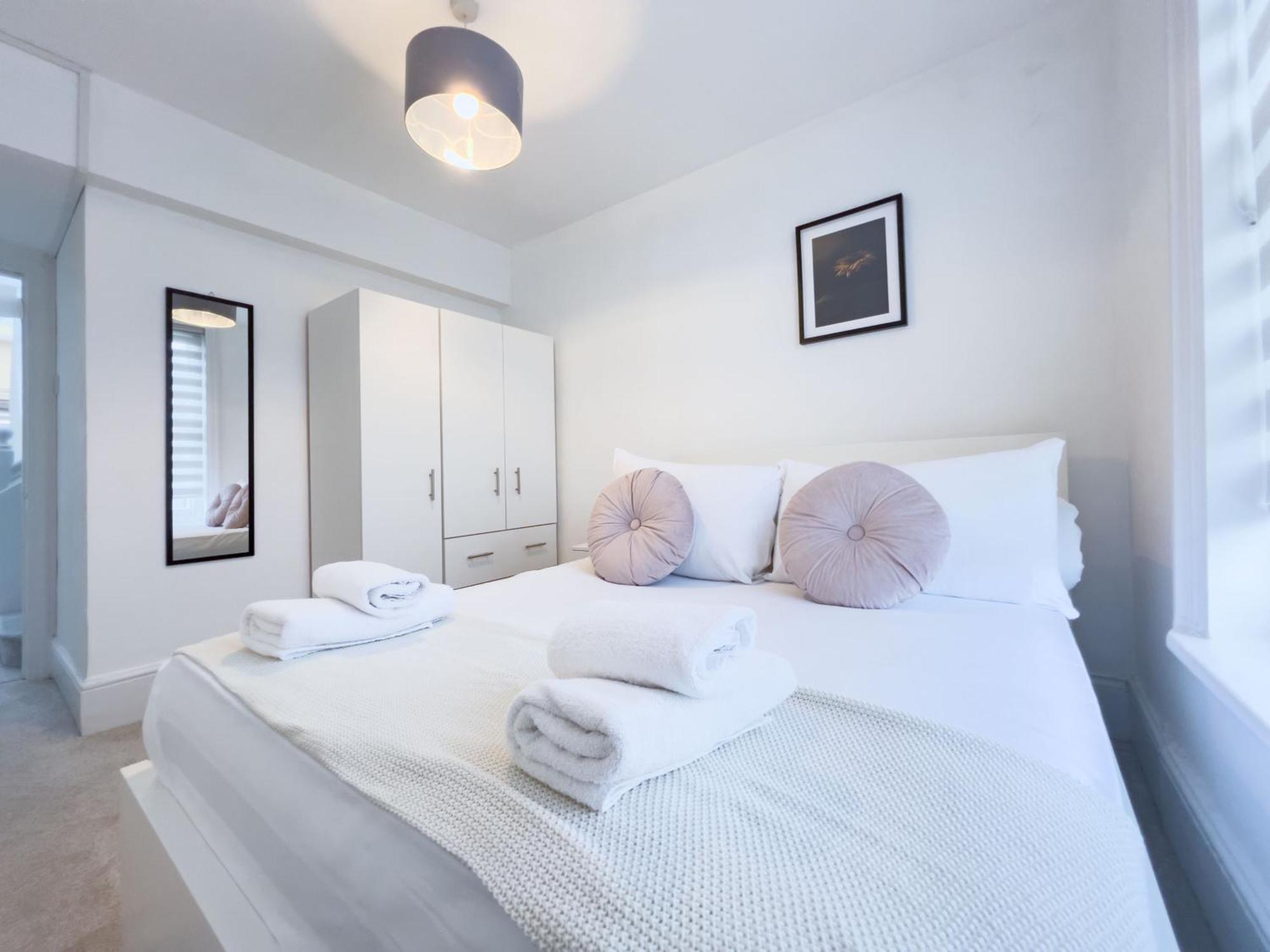 3-bed In The Heart Of Fitzrovia Apartment