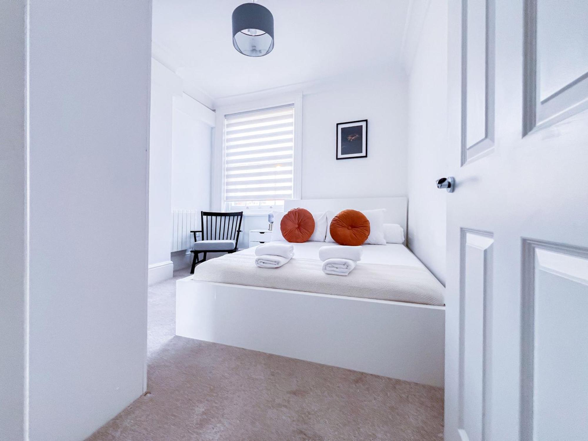 3-bed In The Heart Of Fitzrovia Apartment London