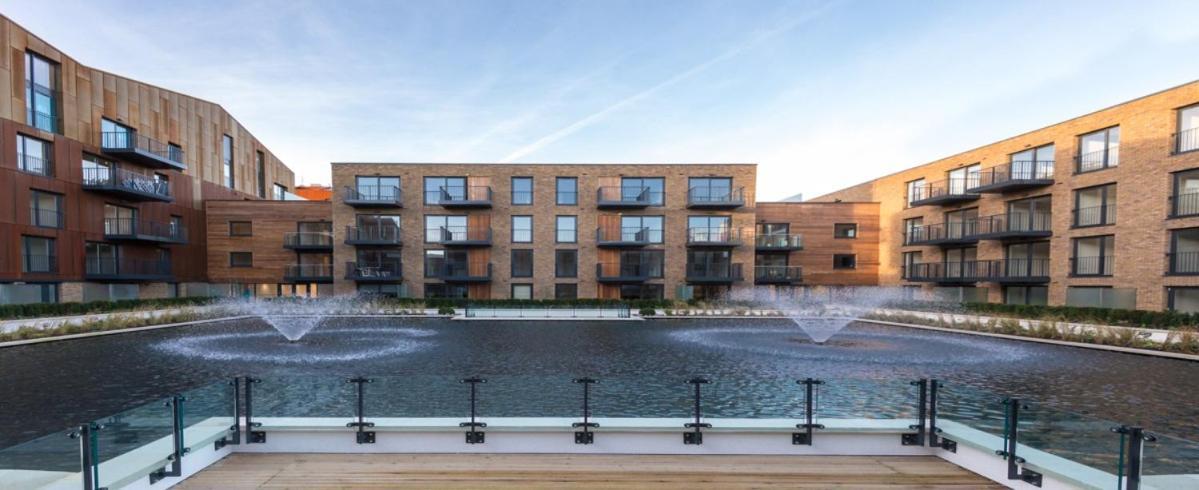 Modern 2 Bedroom In Canada Water - Stylish By The River Thames Apartment London