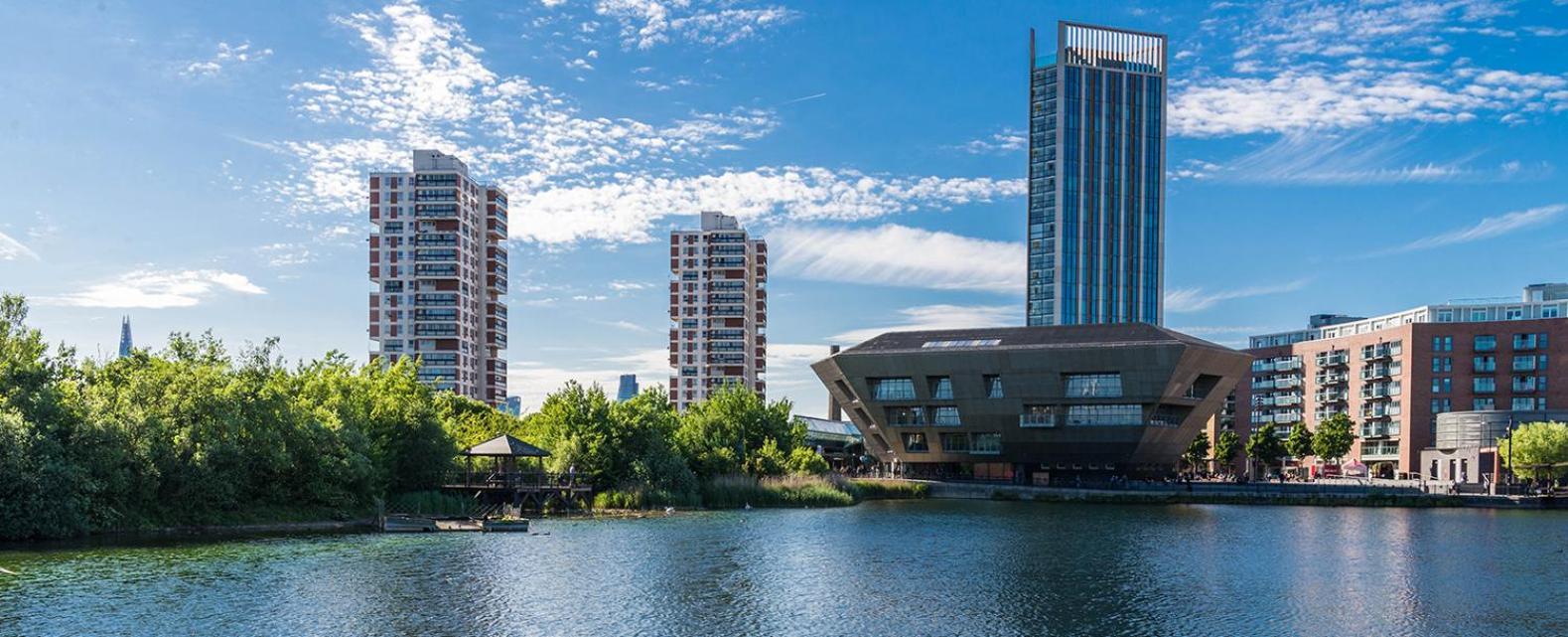 Modern 2 Bedroom In Canada Water - Stylish By The River Thames Apartment London