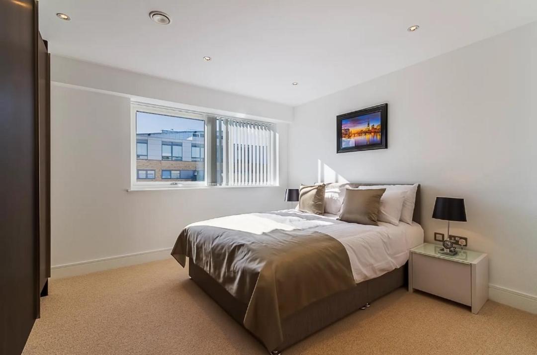 Modern 2 Bedroom In Canada Water - Stylish By The River Thames London