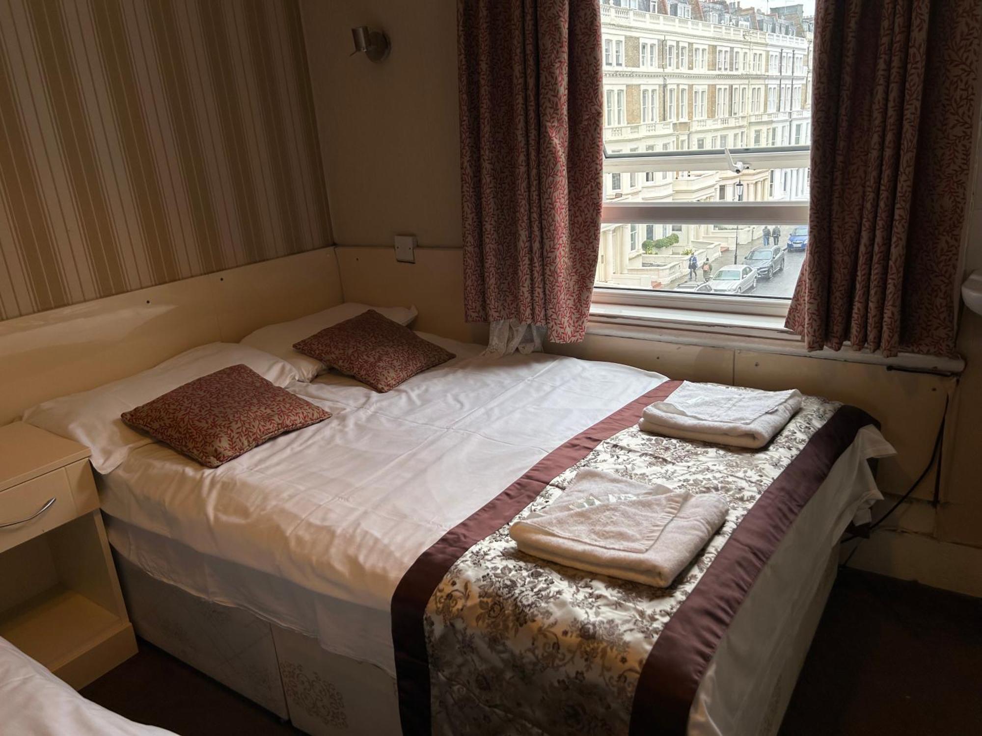 Warwick Road Hotel London