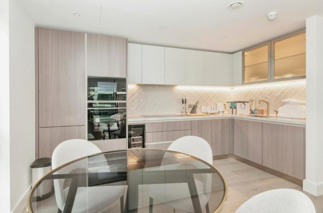 Apartment Modern 2 Bedroom In Canada Water - Stylish By The River Thames
