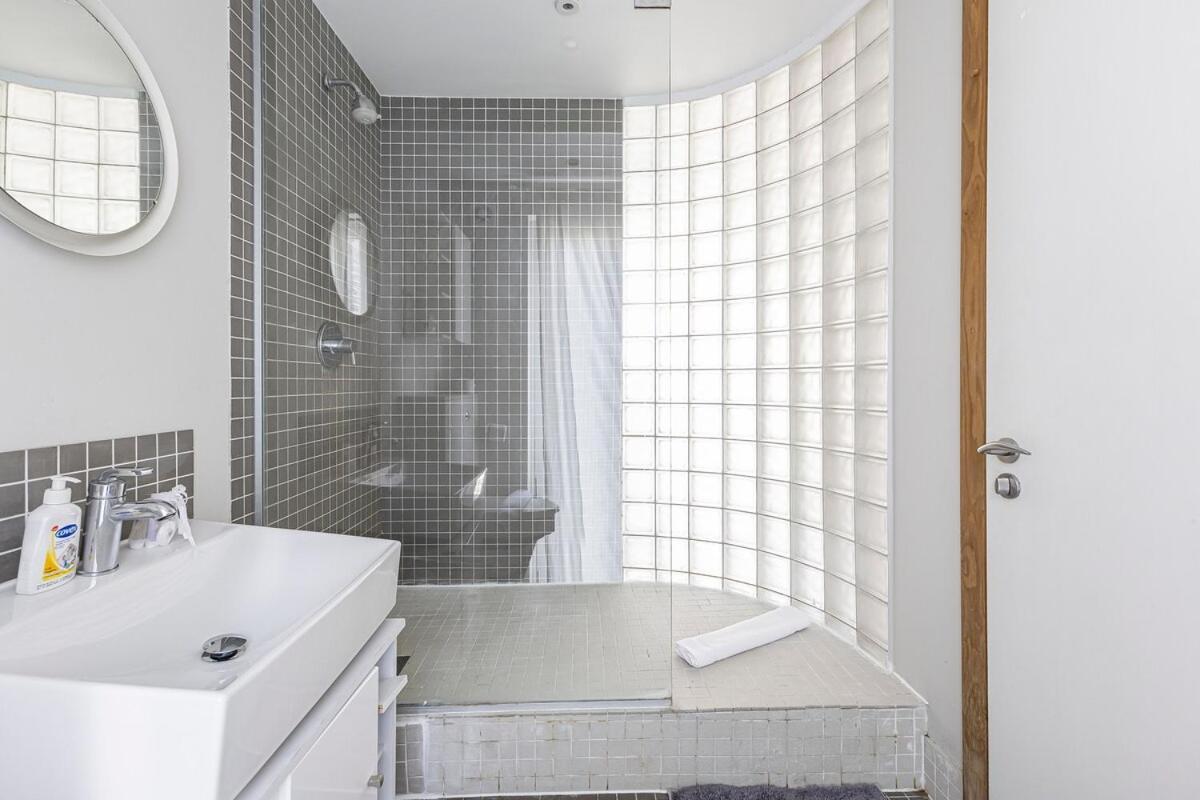 Apartment Chic Urban Escape Near Bridge London