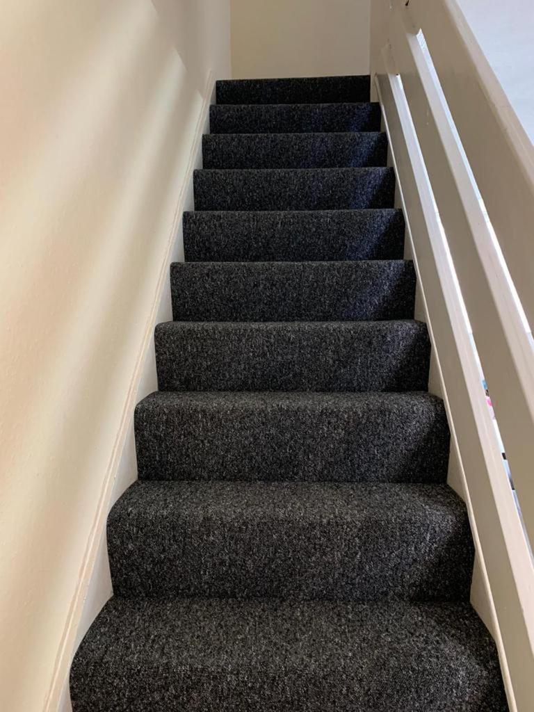 Spacious 4-bedroom House Near Station London