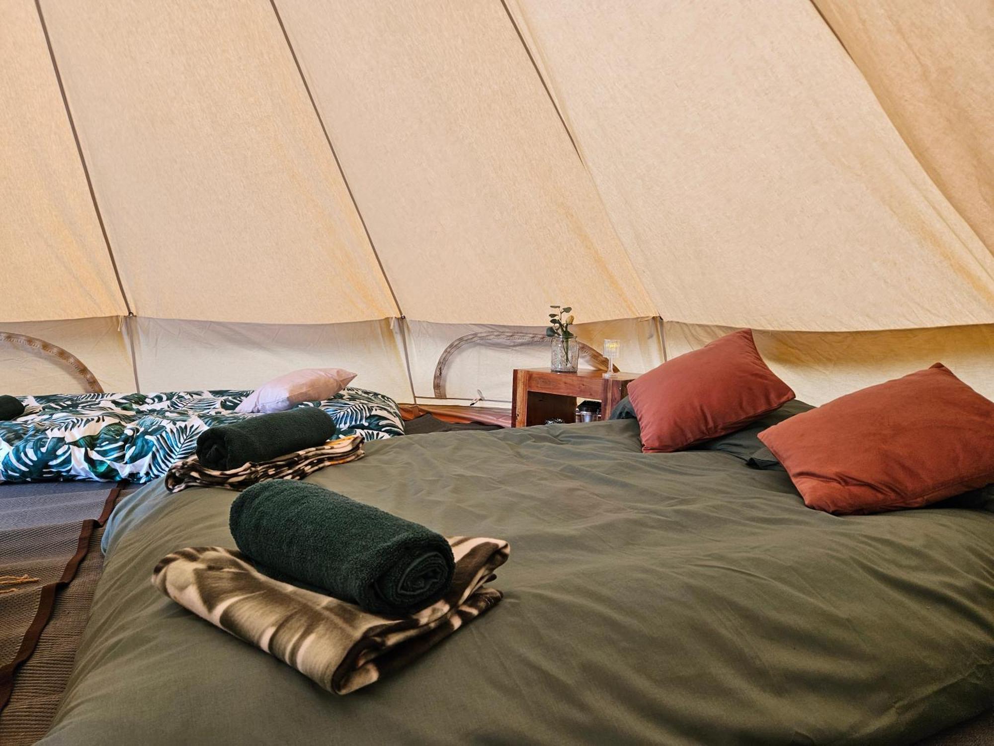 Luxury tent Readers Field Glamping Great Sampford