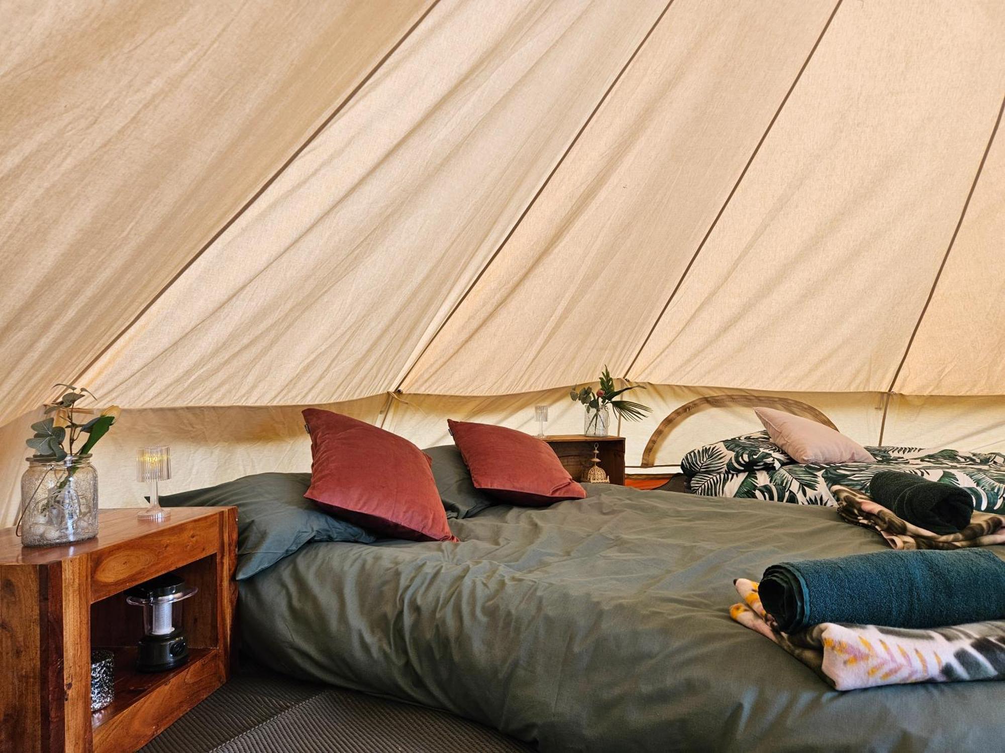Readers Field Glamping Luxury tent *