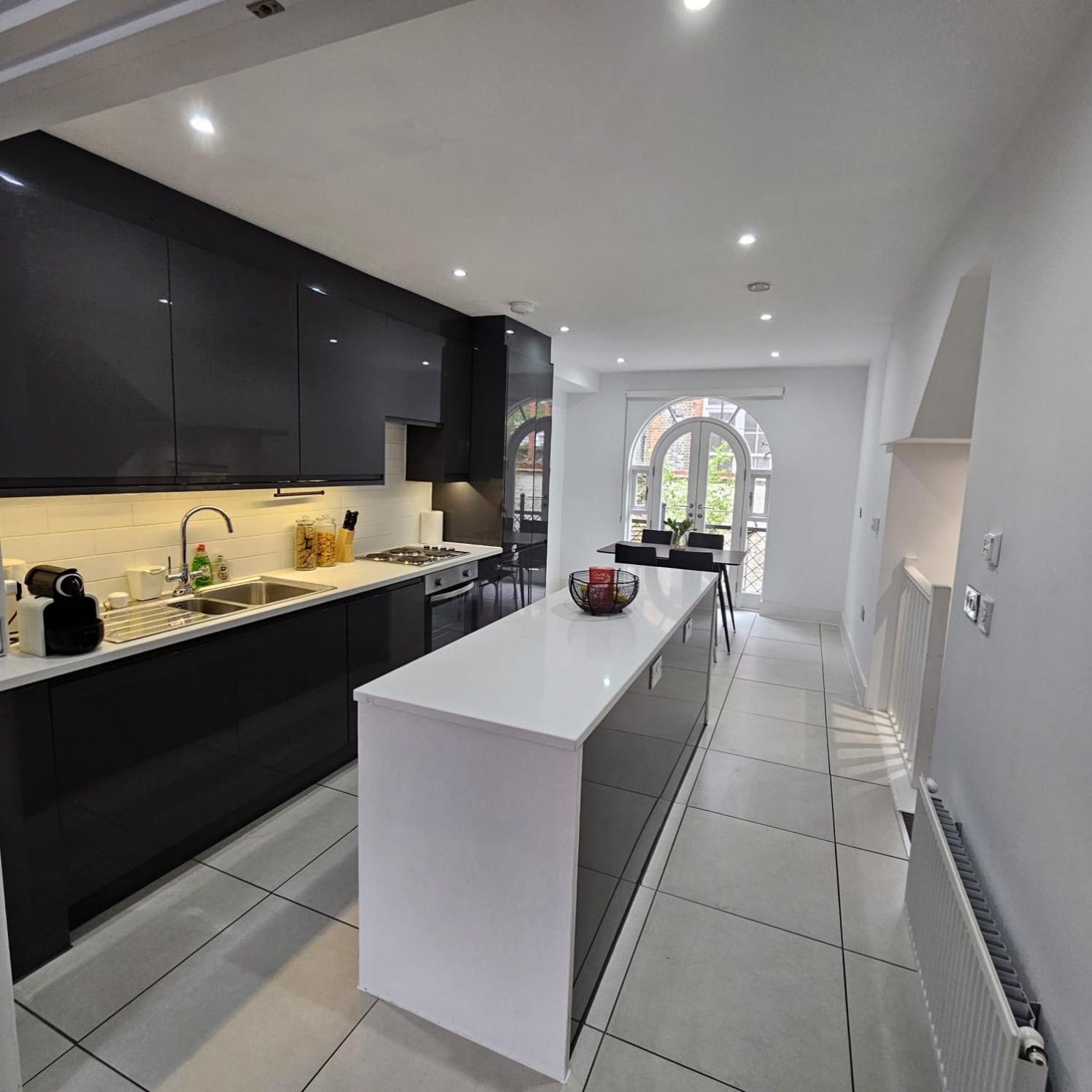 Stylish 2br With Garden By St Pancras International London