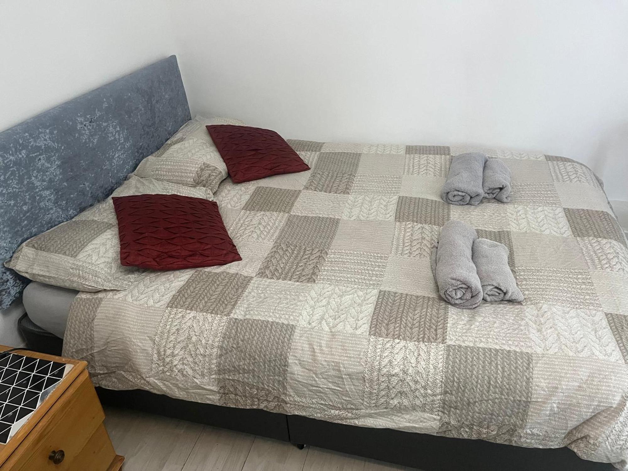 Apartment Renovated 4 Bed Flat In Islington London