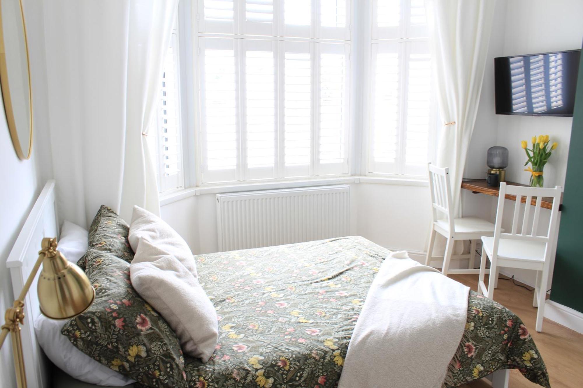 Private Toilet, 15 Min To Londres