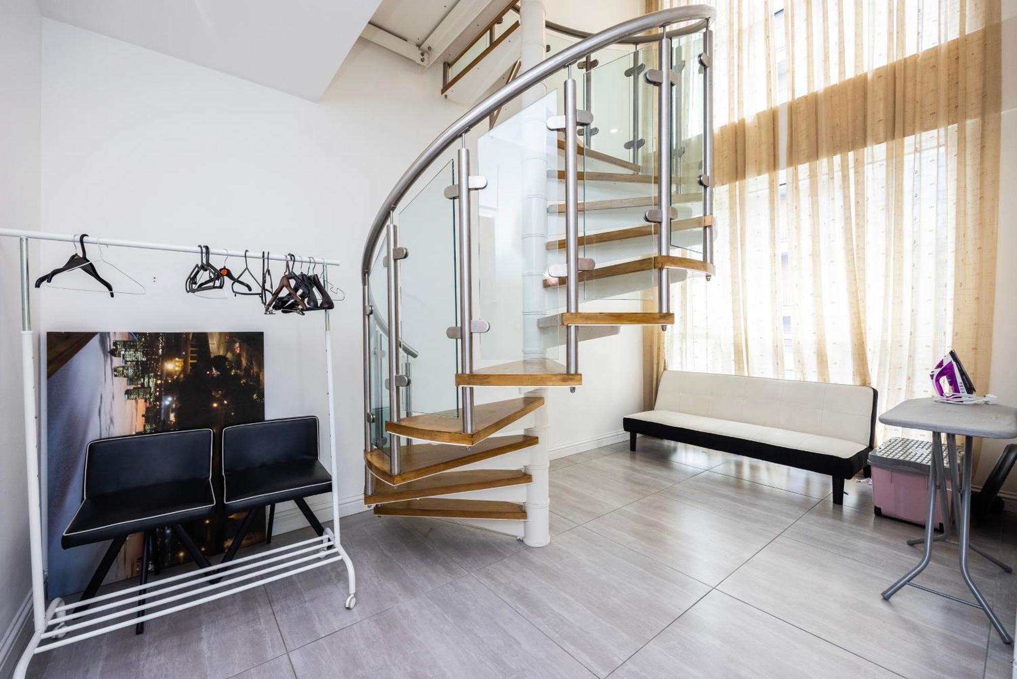 Western Excel Apartment *
