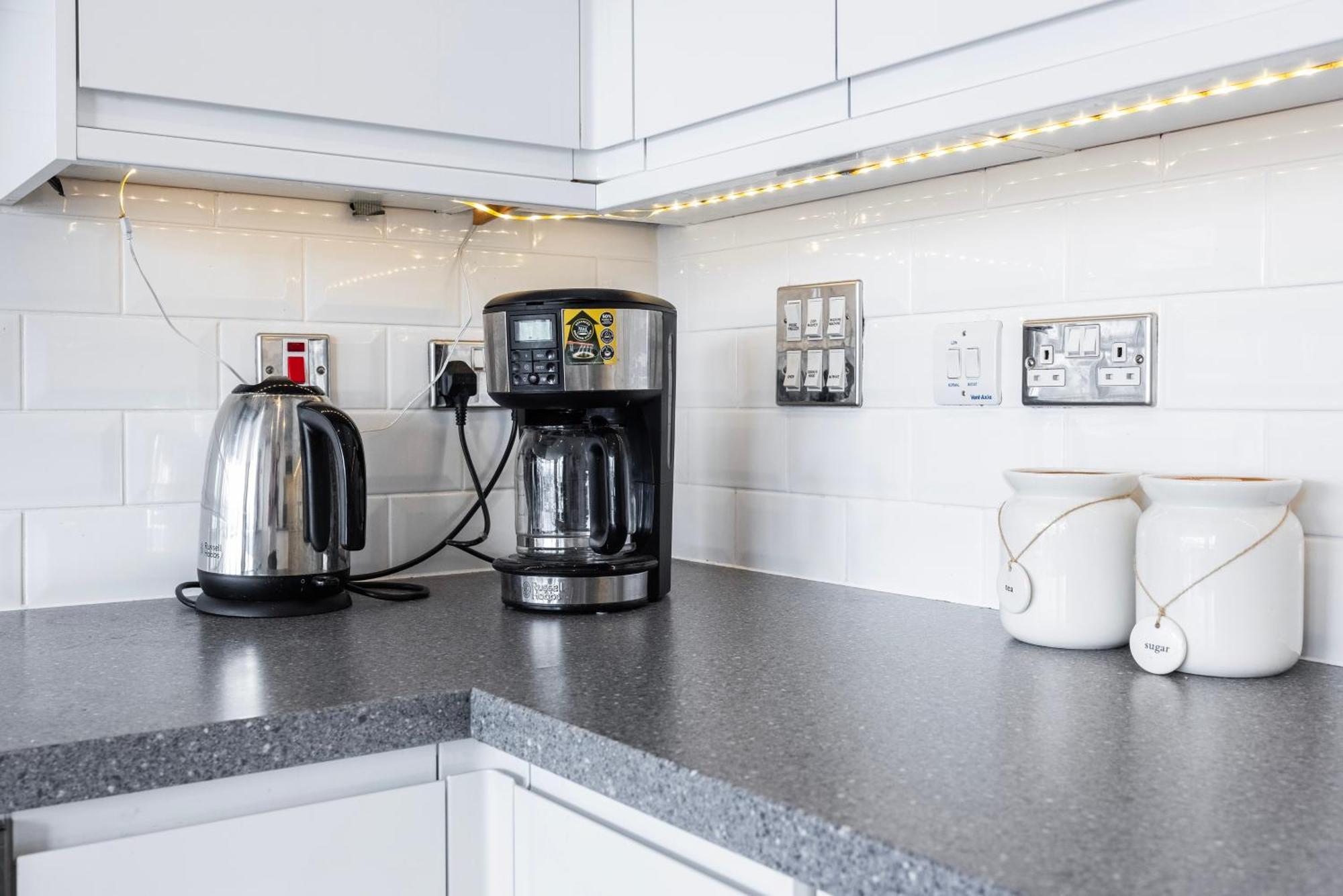 Western Excel Apartment *