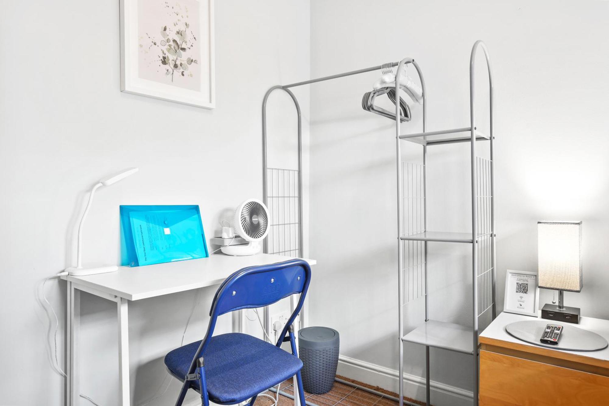Cosy Clapham Retreat - 2 Min Walk To Tube Guest house