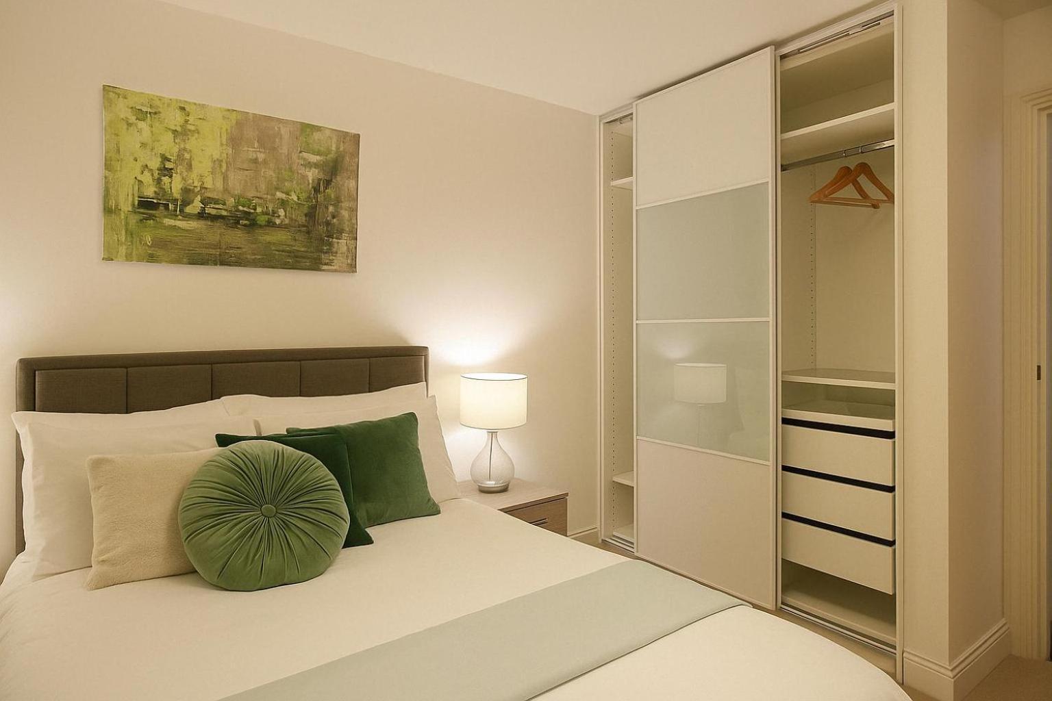 Charming 2 Bedroom Flat In The Heart Of London, 2 Mins To Trafalgar Square! *