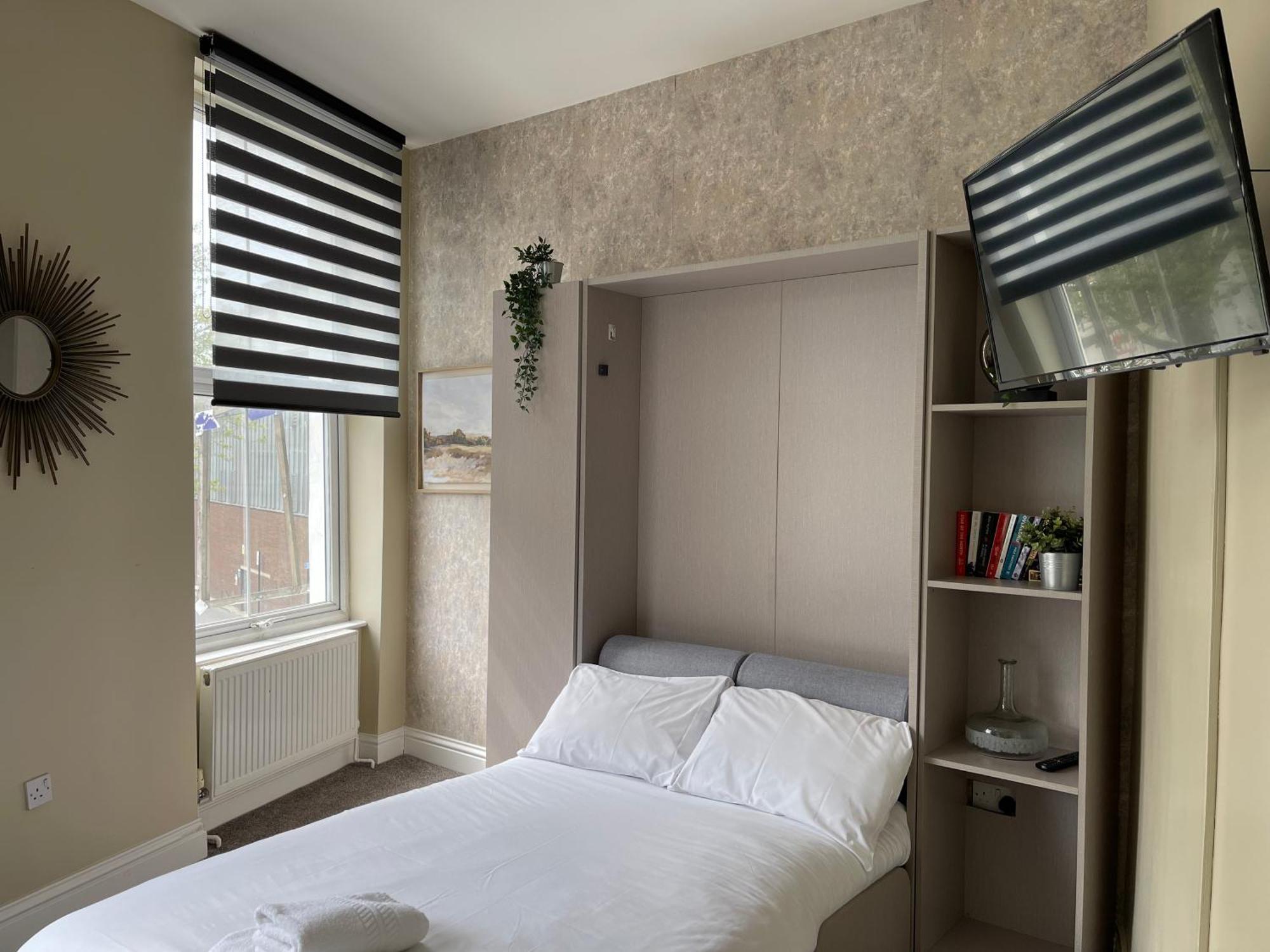 8 Apartment *